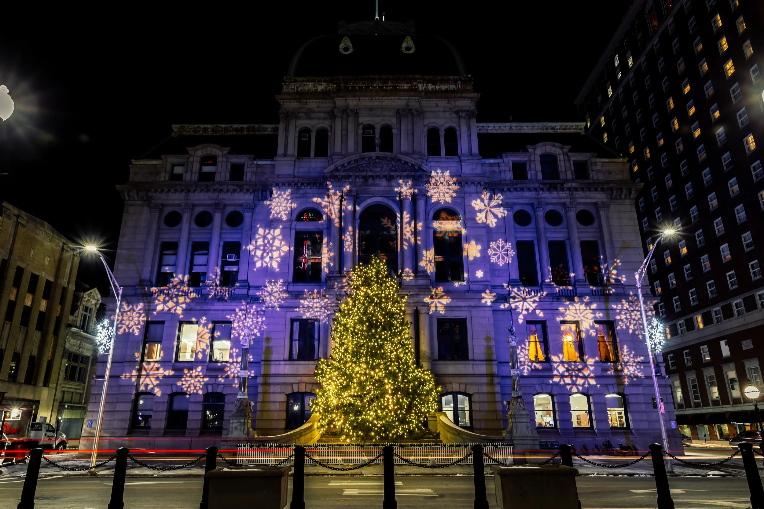 Rhode Island Real Estate During the Holidays: Why Christmas &amp; New Year Can Be the Best Time to Buy or Sell a Home