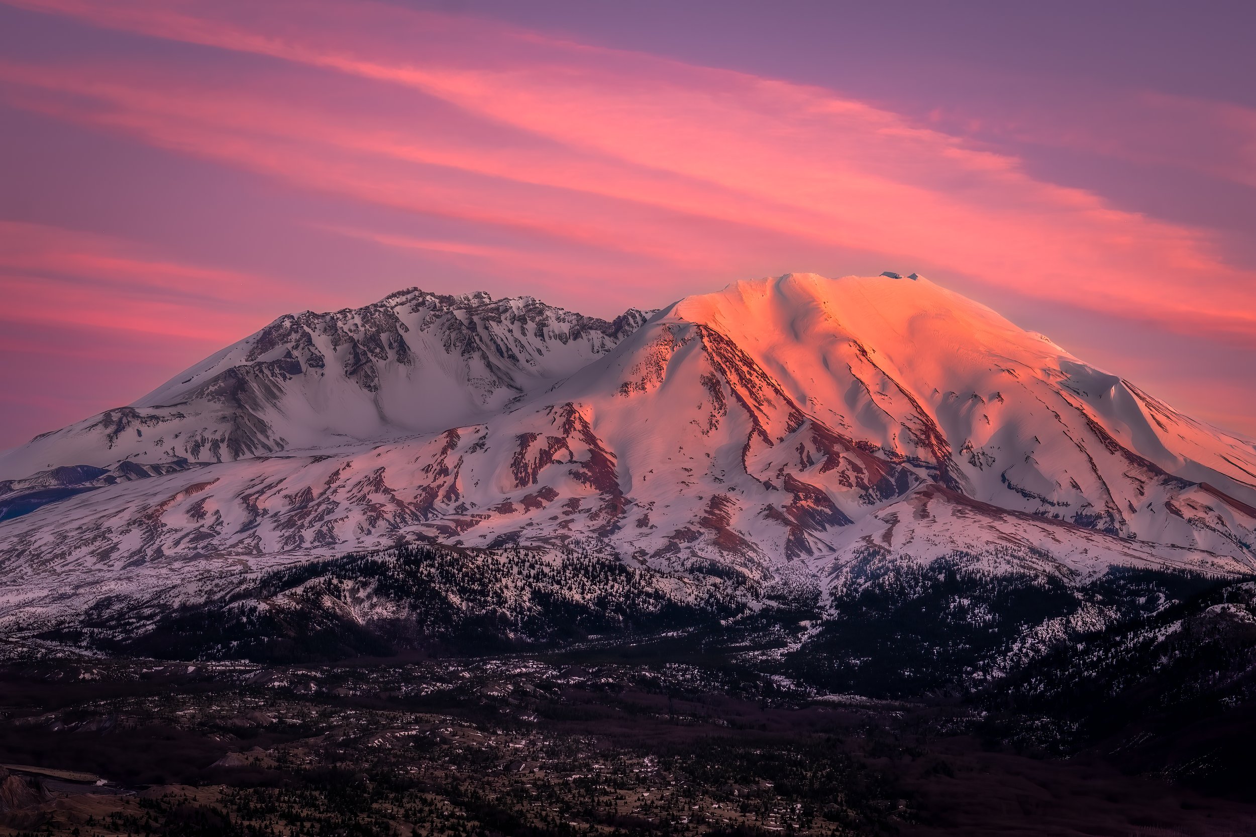A wonderful time at Mt. St. Helens, watching that brilliant last light of day.