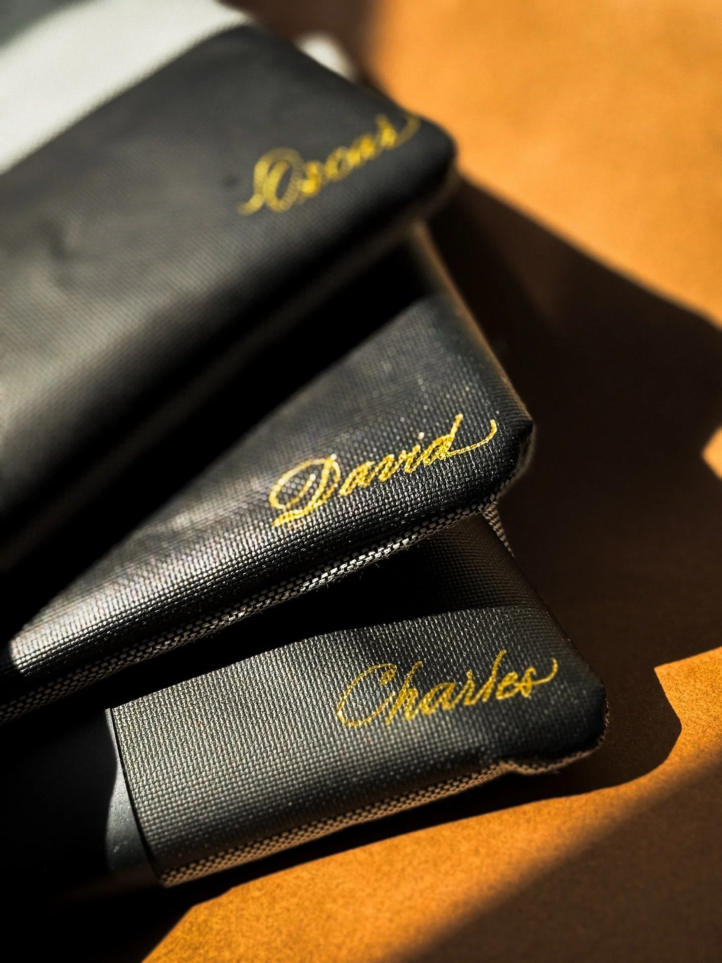 Gold foiling ✨ on these repurpose bags. #torontocalligrapher #torontocalligraphy #hotfoiling #creativehands #handcraftedluxury #custompersonalization