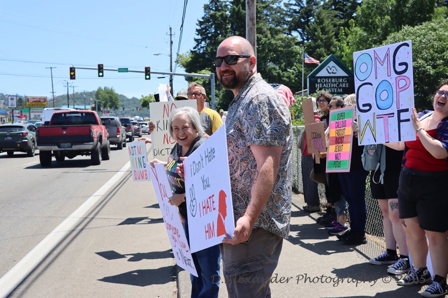 06 14 25-NoKingsProtest_DAlexander_2701_4 x 6 150dpi.jpg