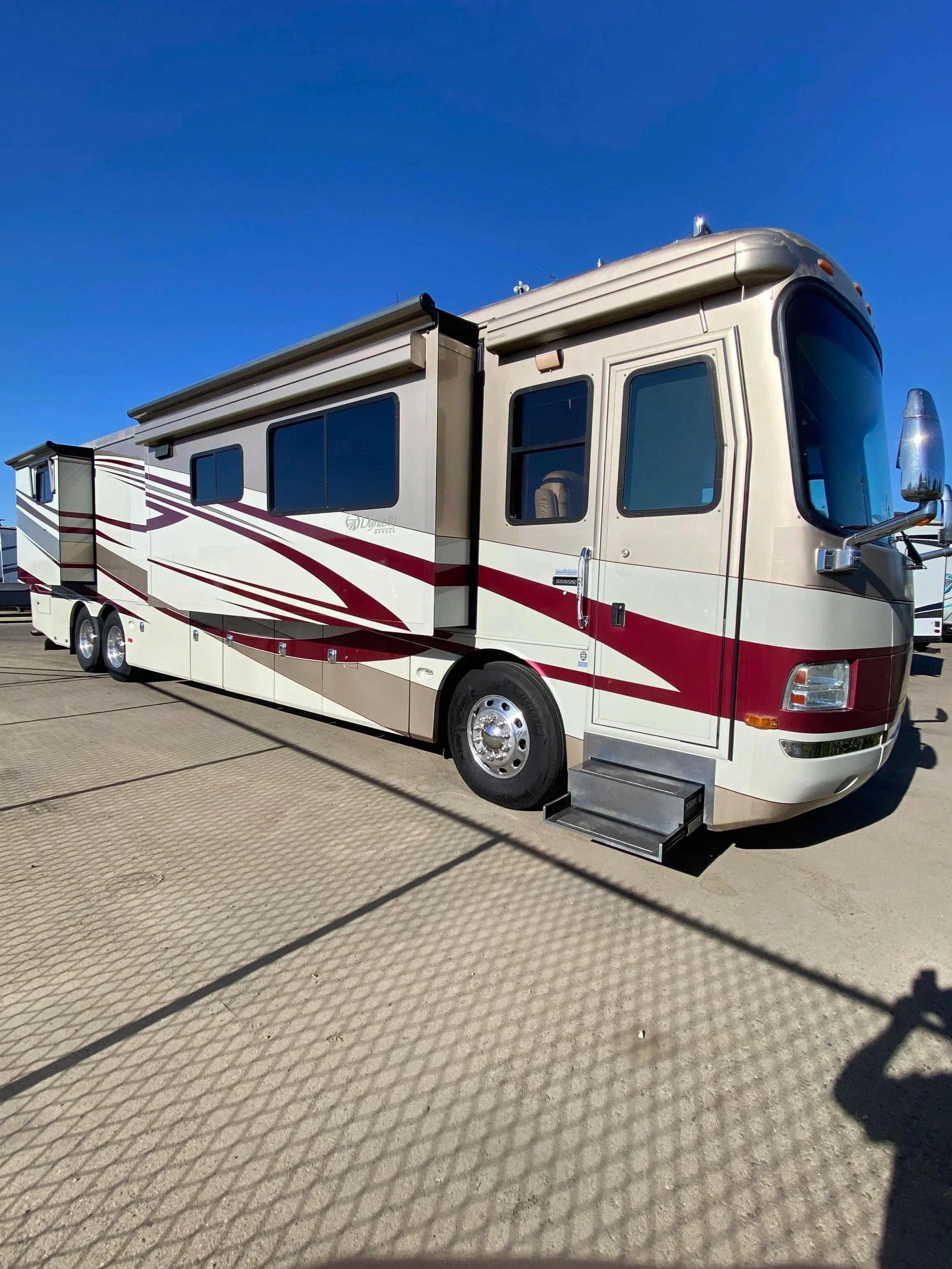 2006 Monaco Dynasty 42