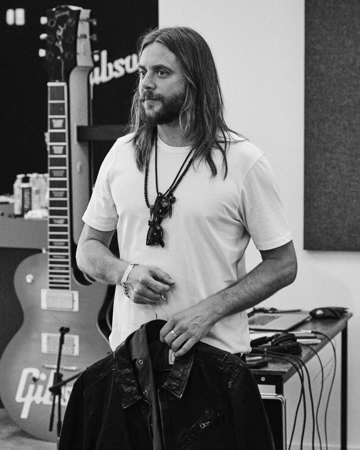 Gibson Showrom 10-05-2023-BTS-FVV_6936.jpg