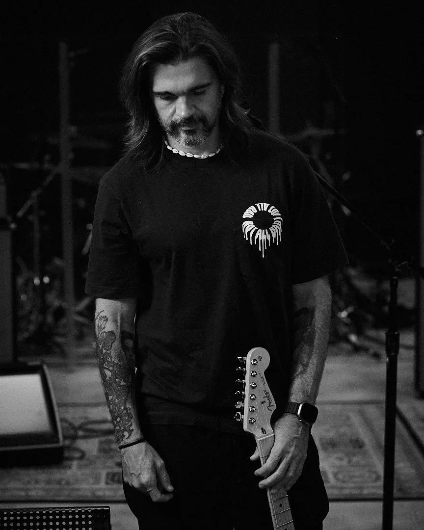 Juanes-06-16-232010.jpg
