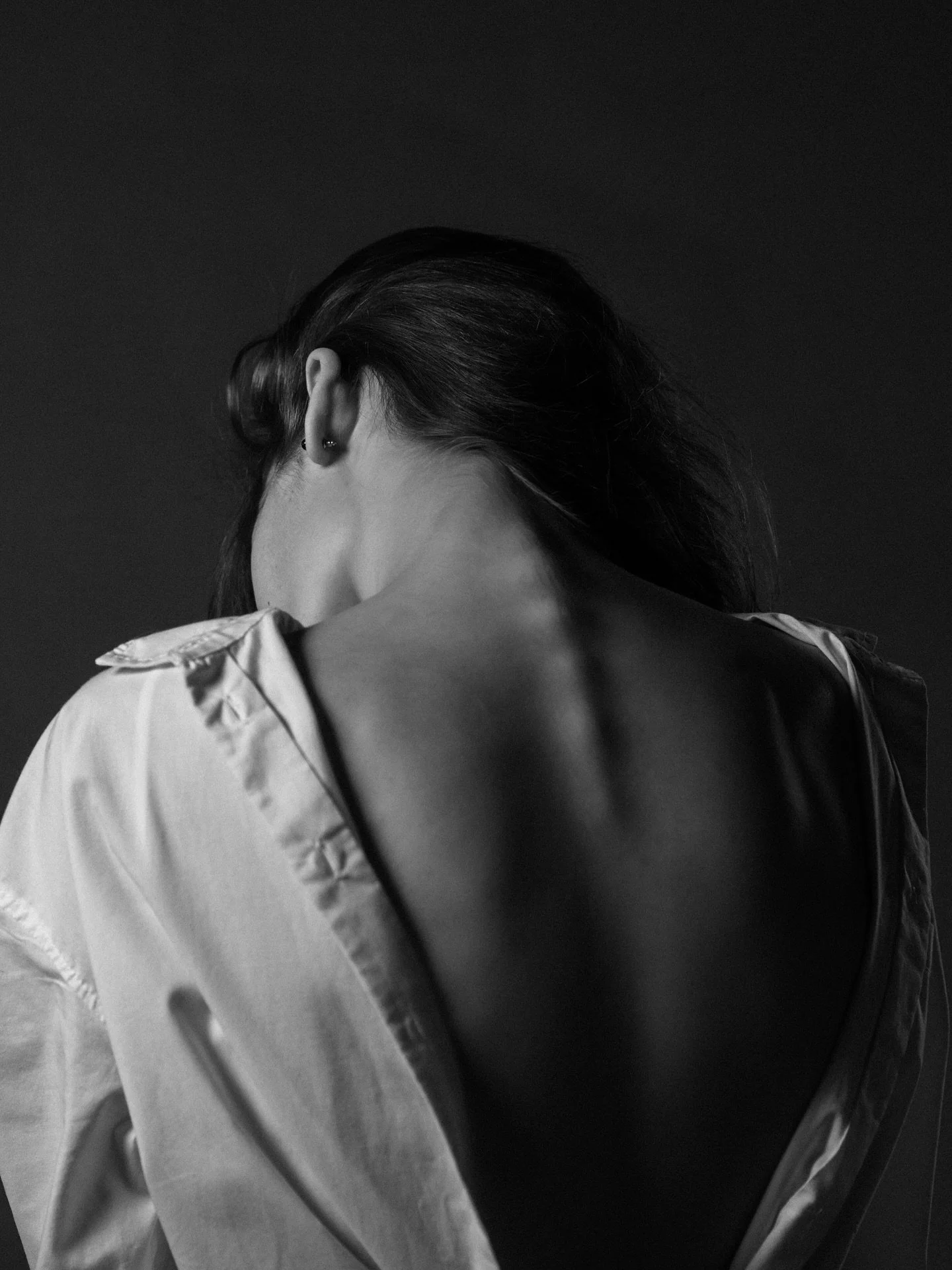 Did you know your spine can hold on to emotions? This is one of the most common places I find stagnant energy. ✨

Each section of the spine is connected to different emotions:
	&bull;Cervical (neck): may feel like you can&rsquo;t speak up, that your 