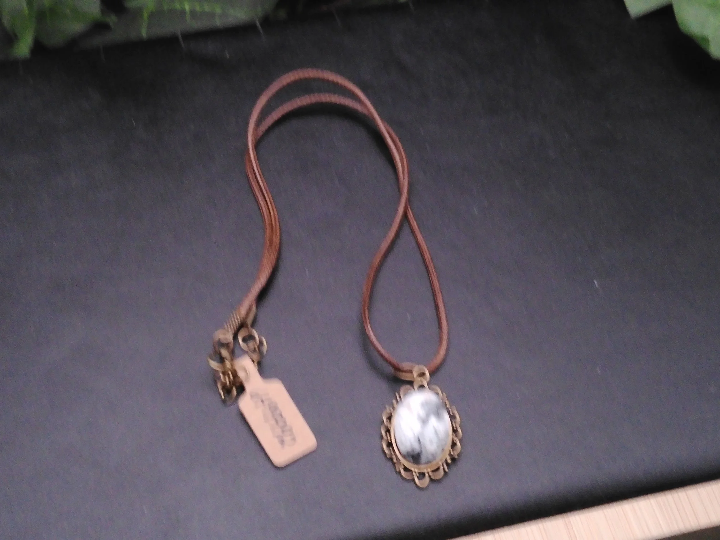Howlite Pendant in Bronze
