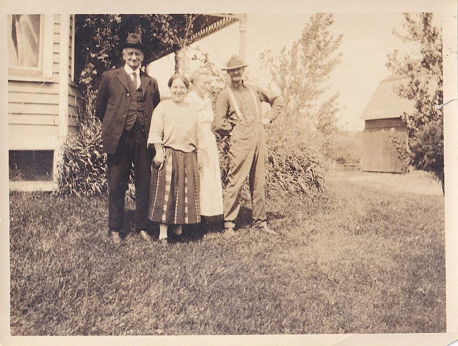 George Avery, Ethel Avery, Lottie Niles Avery, Unknown