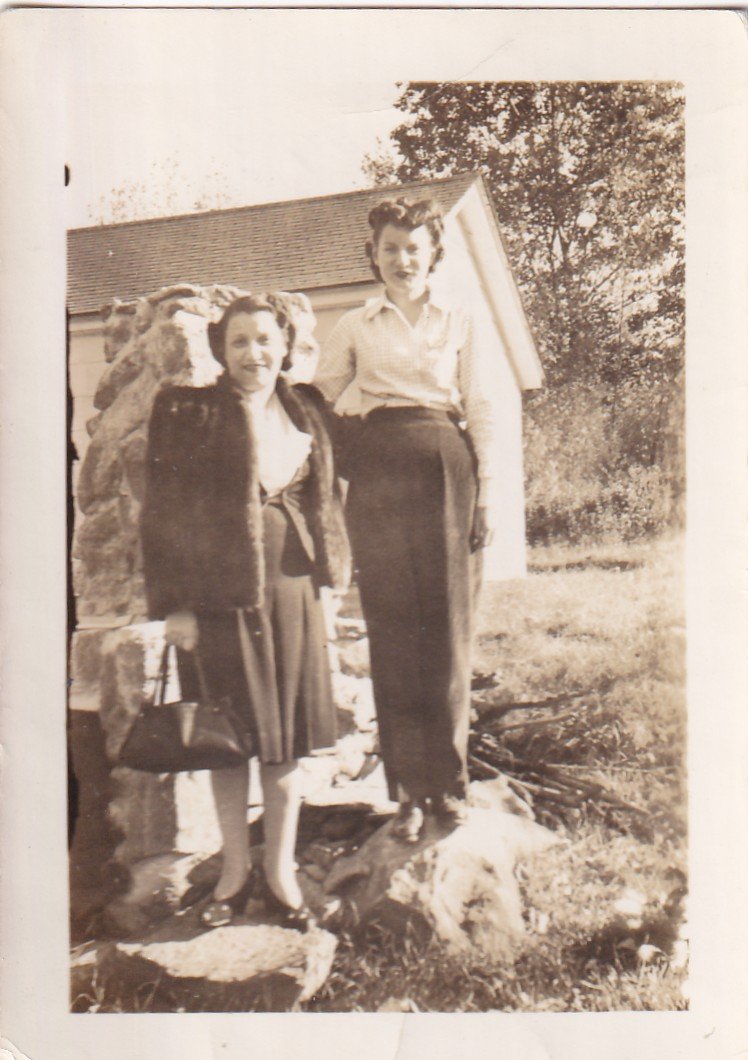 Anita Mellor and Mildred Mellor Hansen