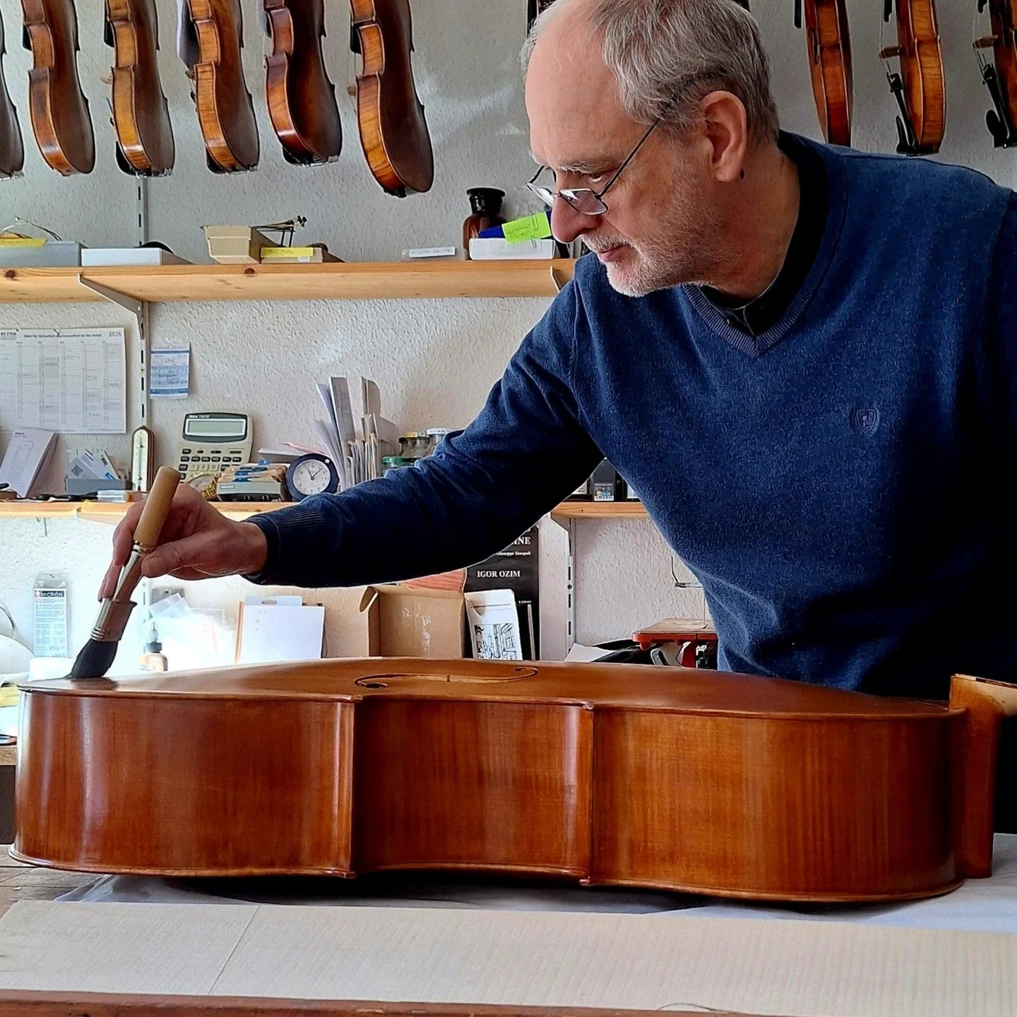 Maker Spotlight: Thomas Gl&auml;sel

Thomas Gl&auml;sel is a master violin maker based in Dresden. After completing his apprenticeship, which took him as far as the United States, he passed his master craftsman examination and opened his own workshop