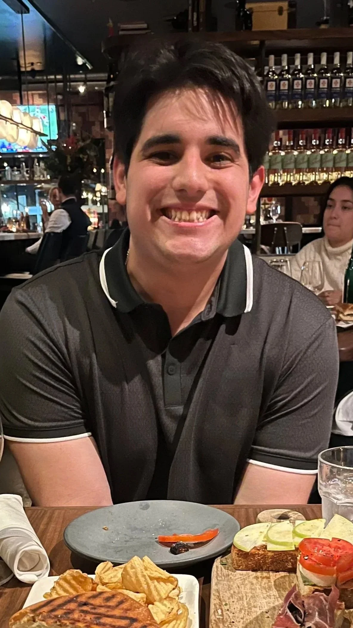 Hi, I’m Eizik! Thank you for supporting Sofia's dream. I can't wait to see where this cart takes her! My favorite drink is the Grey Leaf Latte, Come try it out!