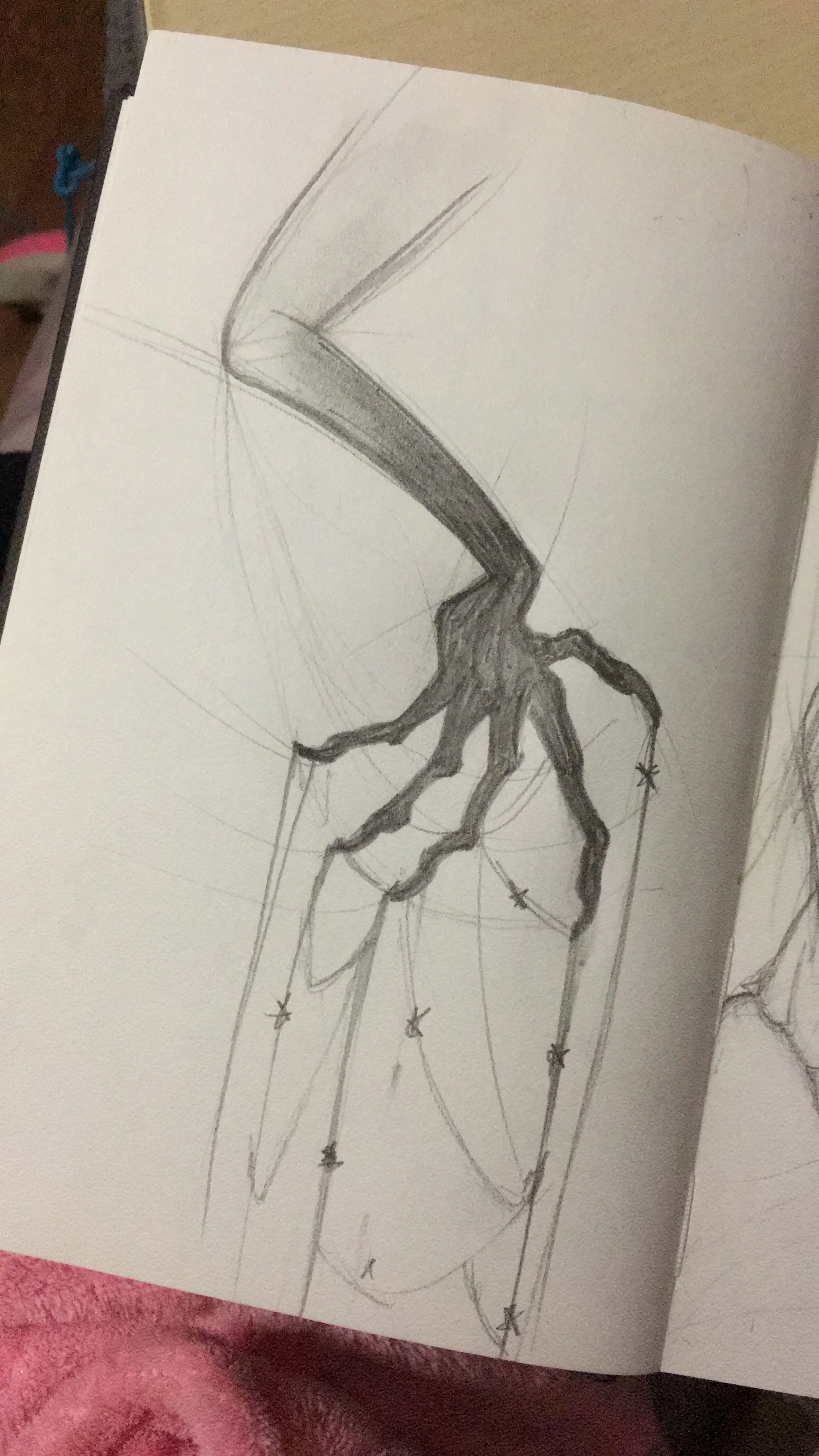 Manita creepy by nahomi luna.jpg