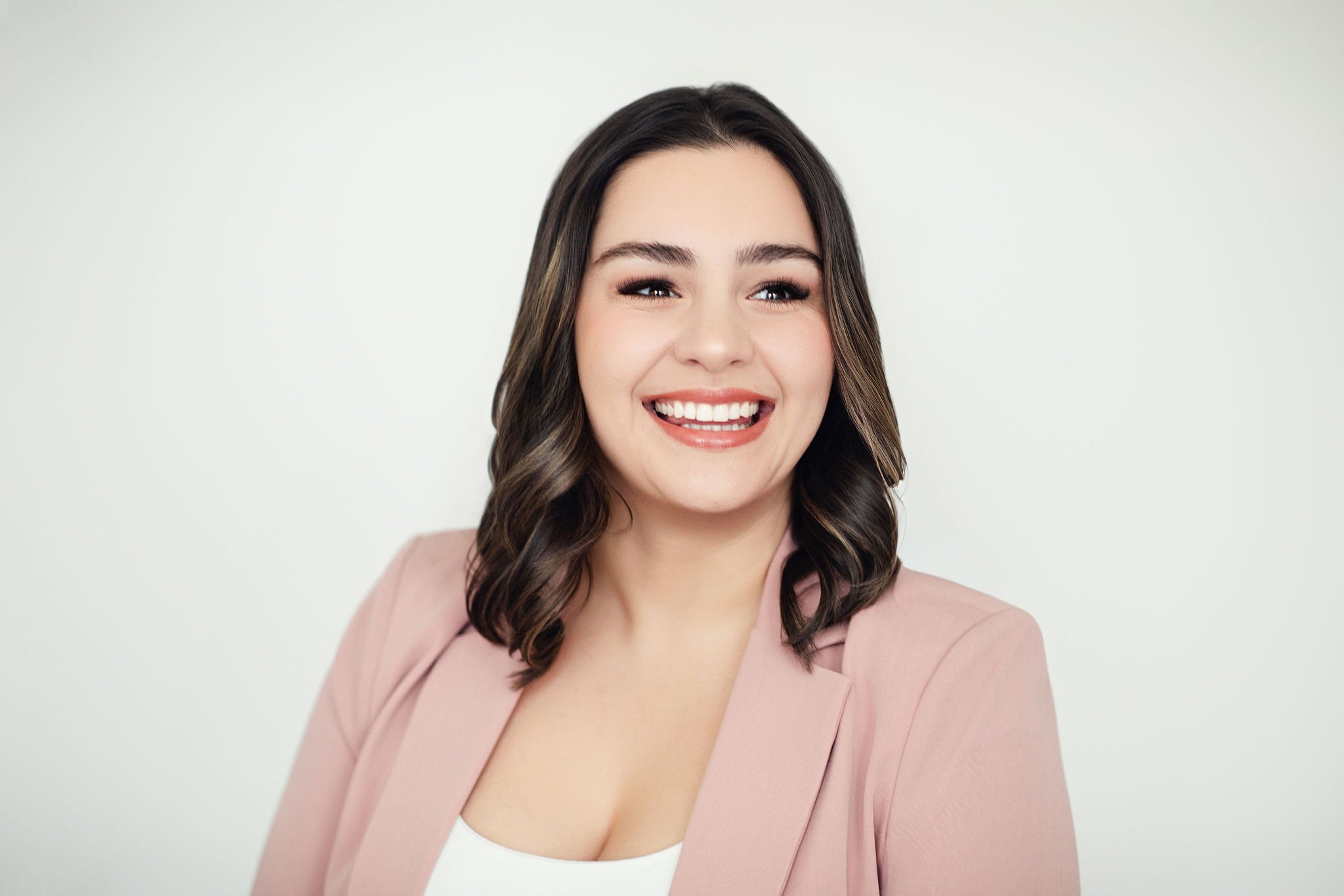 Headshot of Hannah Shahabi, LPC, NCC, MA. Owner of Resilient Futures Counseling. Headshots done by Lisa Damico in Old Town, Alexandria, VA.