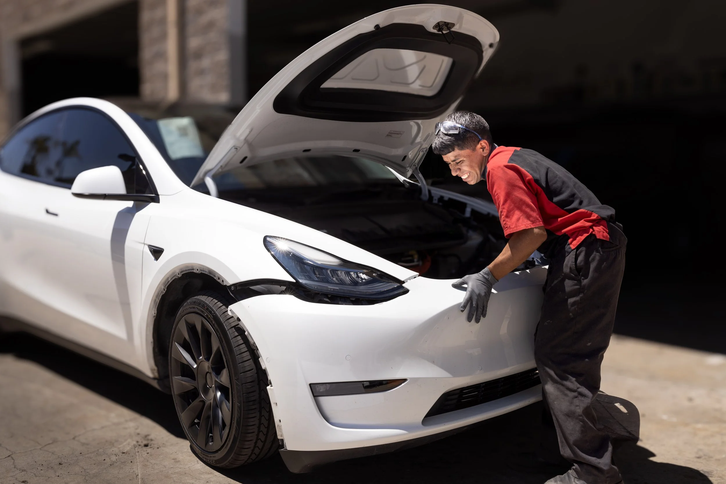 collision repair in Oxnard replacing tesla bumper repair