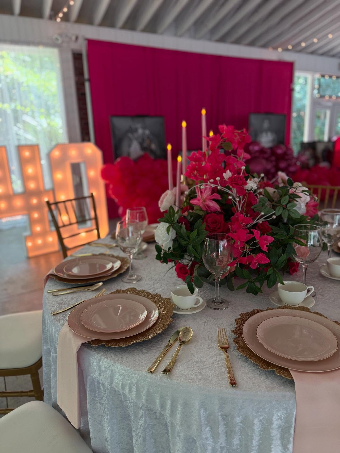 Blooming In 40🎉🥰🔥 🌺 

#Affordable #Reliable #Professional #EventDecorator #balloonartist BalloonDecor #Charleston #Columbiasc #Orangeburg #Sumter #Greenville #Spartanburg #celebrate #milestones #Sc #SouthCarolina