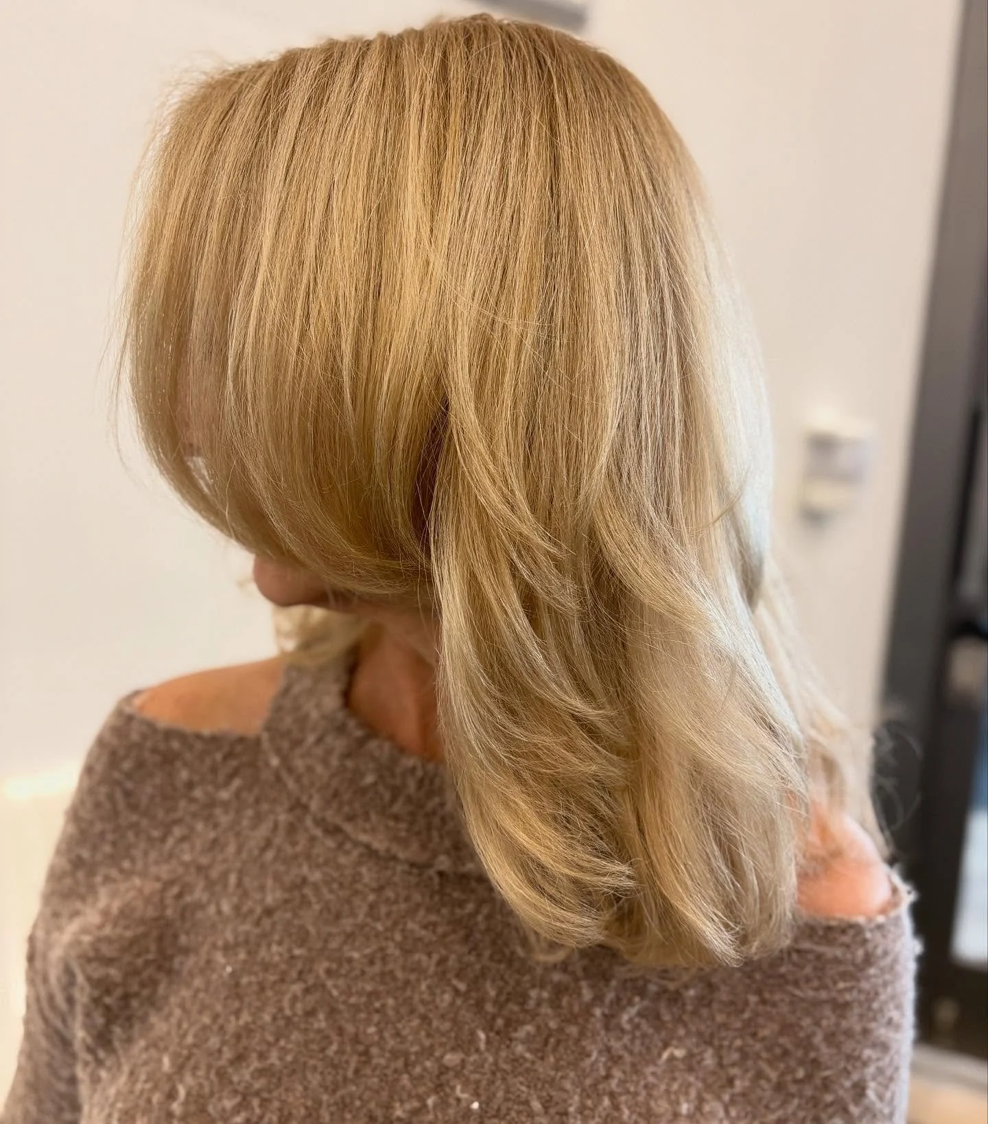 Fresh root touch up and styling by @halladayhair ✨