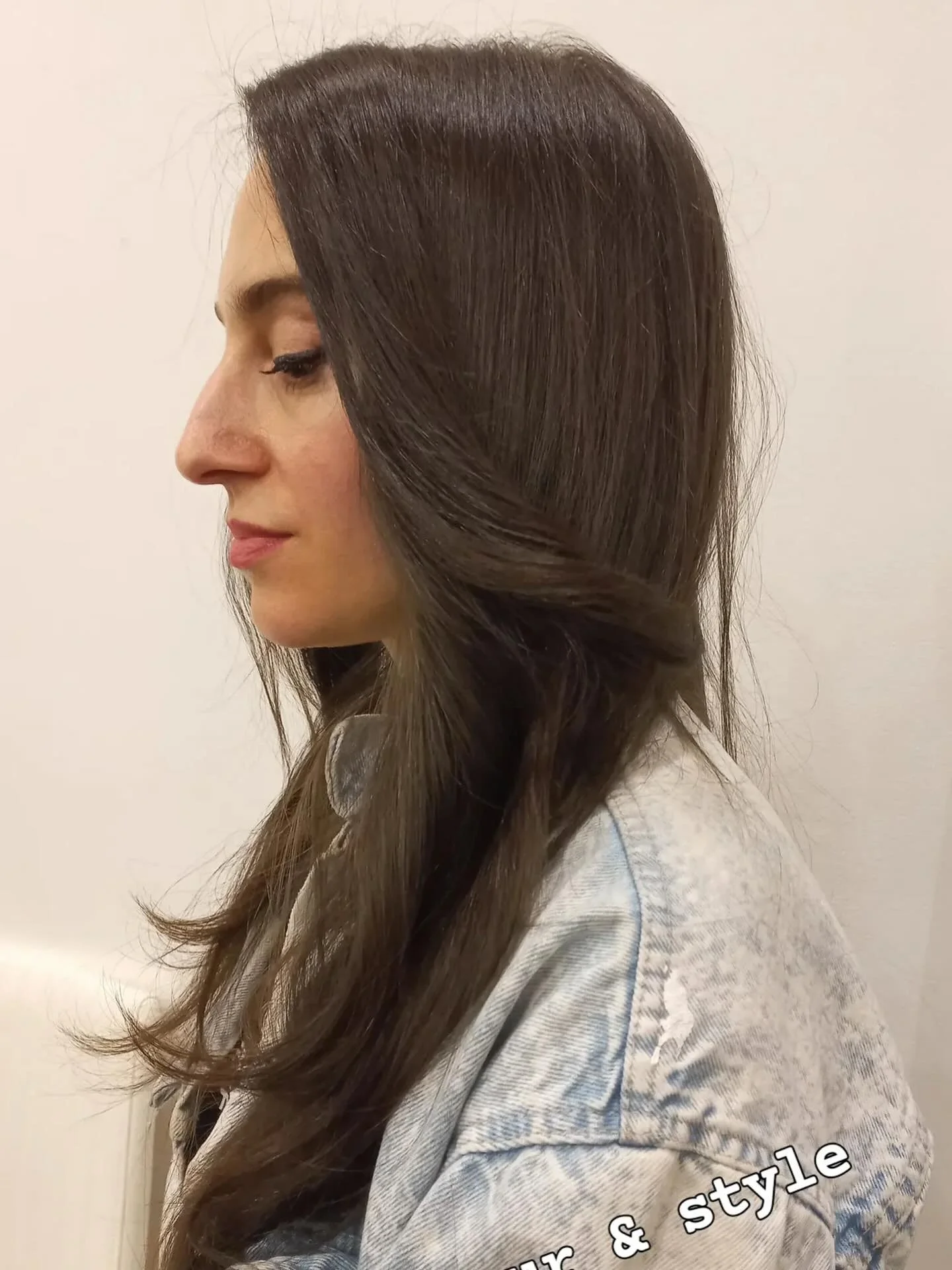 Fresh Fall Cut 🍂✂️
One last haircut spot left today at 4:15PM — grab it before it’s gone!
Book via our bio or call 212-529-0241.