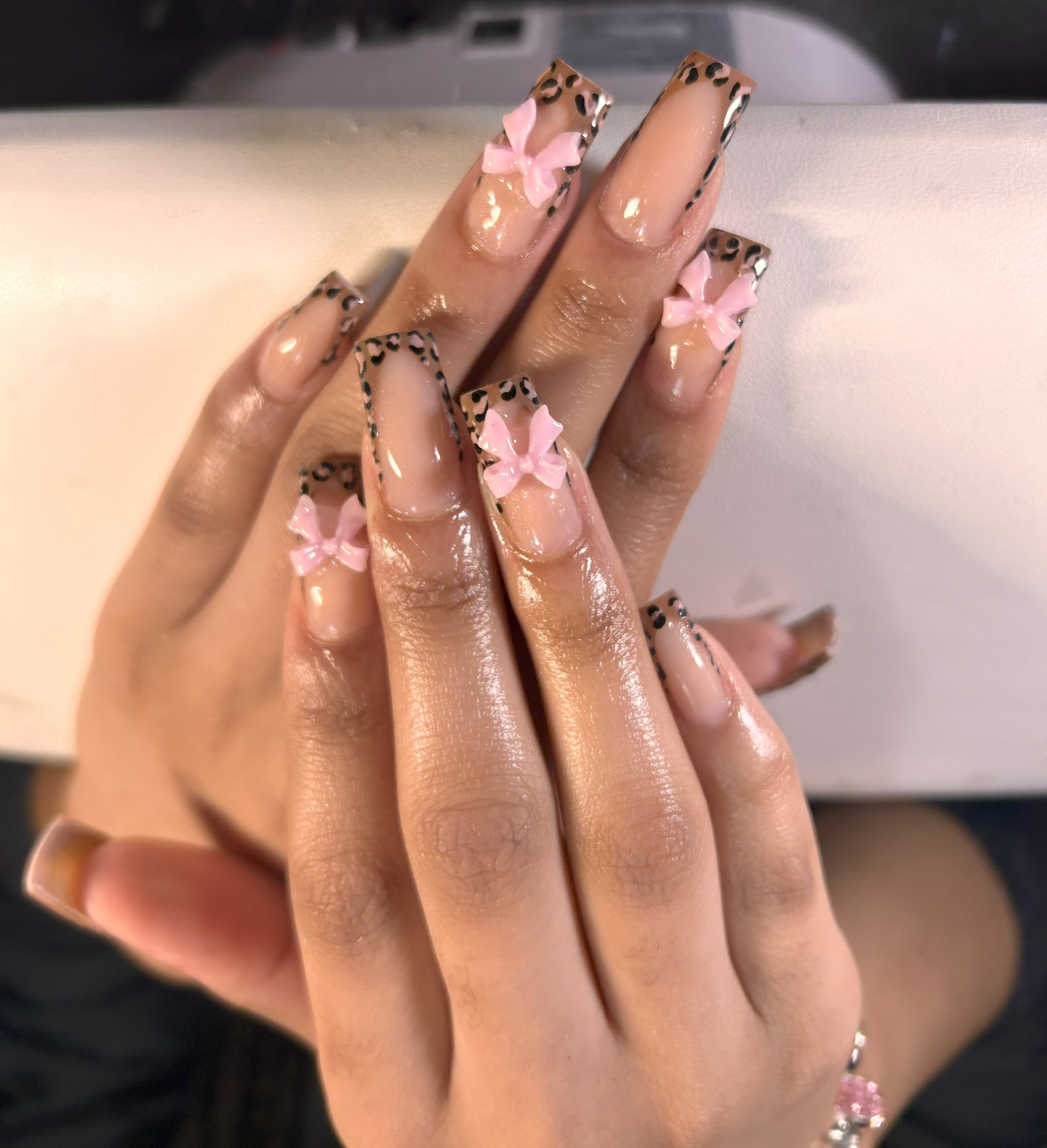 Press-On Nails : "I was blown away by how perfect the press-on from NI NAILED IT looked and felt. They were custom-fit, super easy to apply, and lasted through my entire vacation.