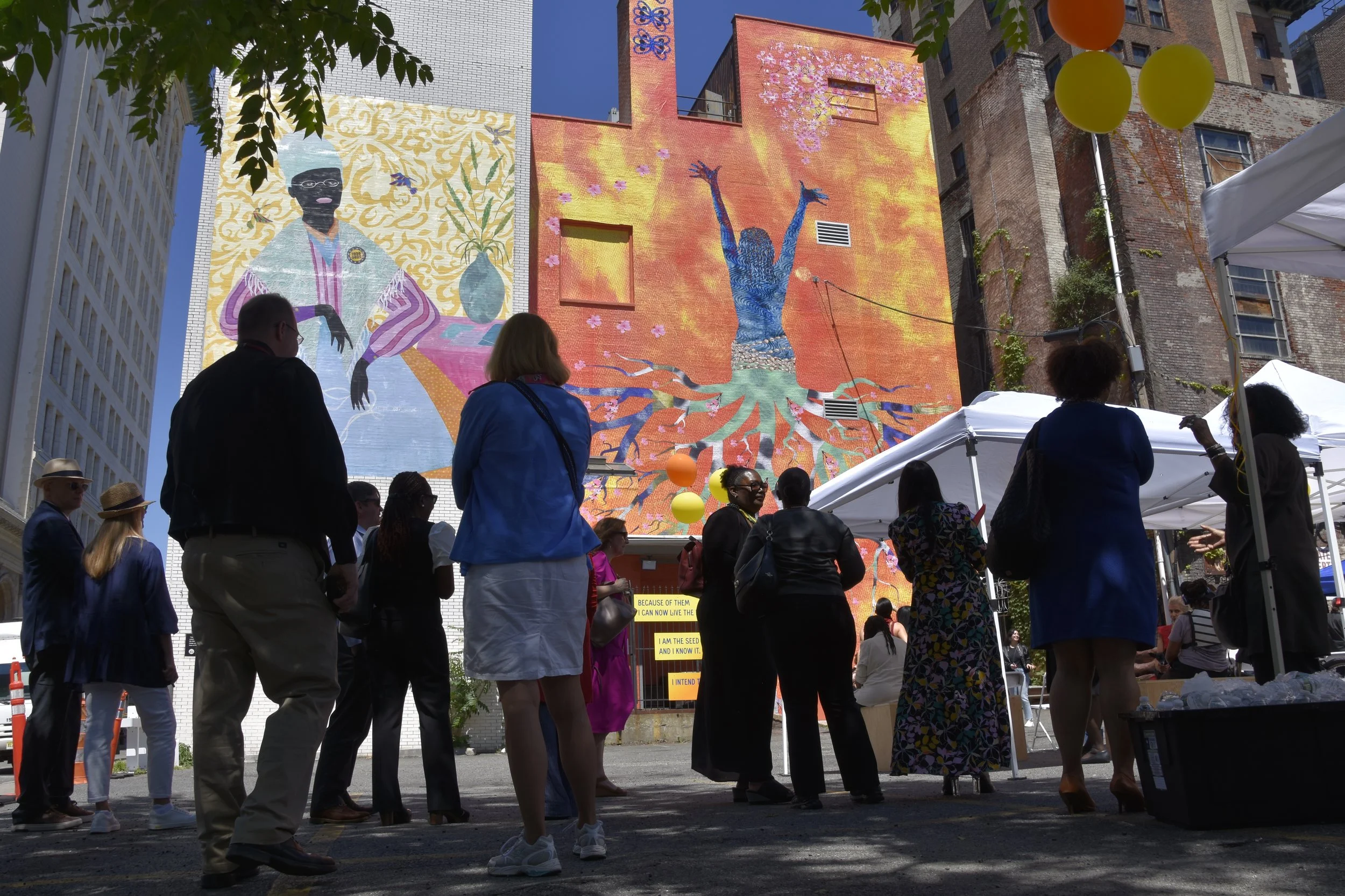 Courage (2022)

Adama Delphine Fawundu, Project for Empty Space

RU-N BOLD Women’s Leadership Network +
 BOLD Scholars

800 Broad St., Newark, NJ
