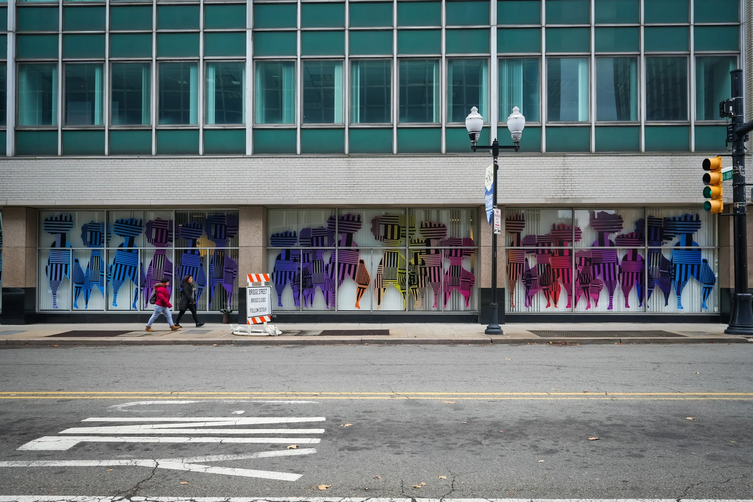 Shoshanna Weinberger
Journeying Together: From Sunrise
to Sunset

Commissioned by Audible’s Newark Artist
Collaboration
500 Broad St., Newark, NJ 07102