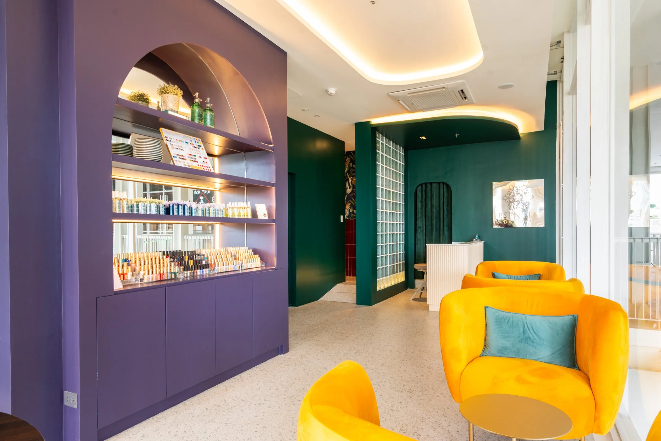 Esencia Day Spa Cornerhouse