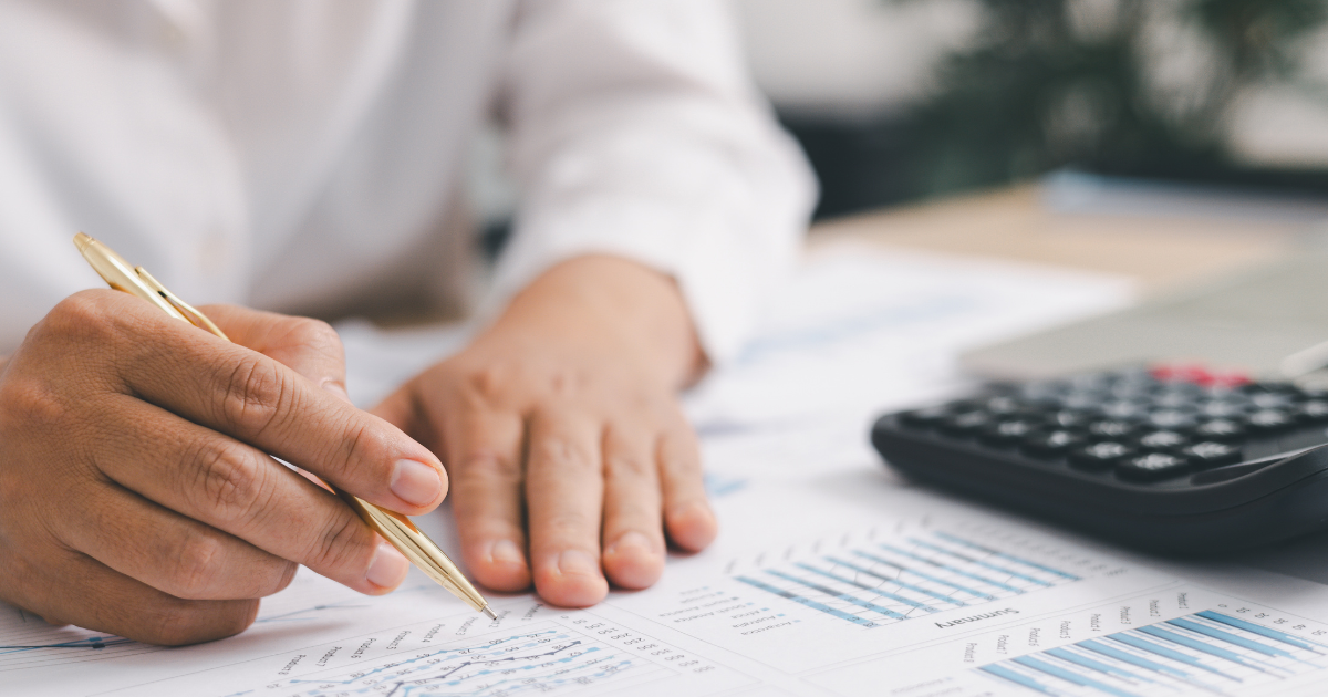 The 15-Minute Weekly Habit That Builds Financial Control