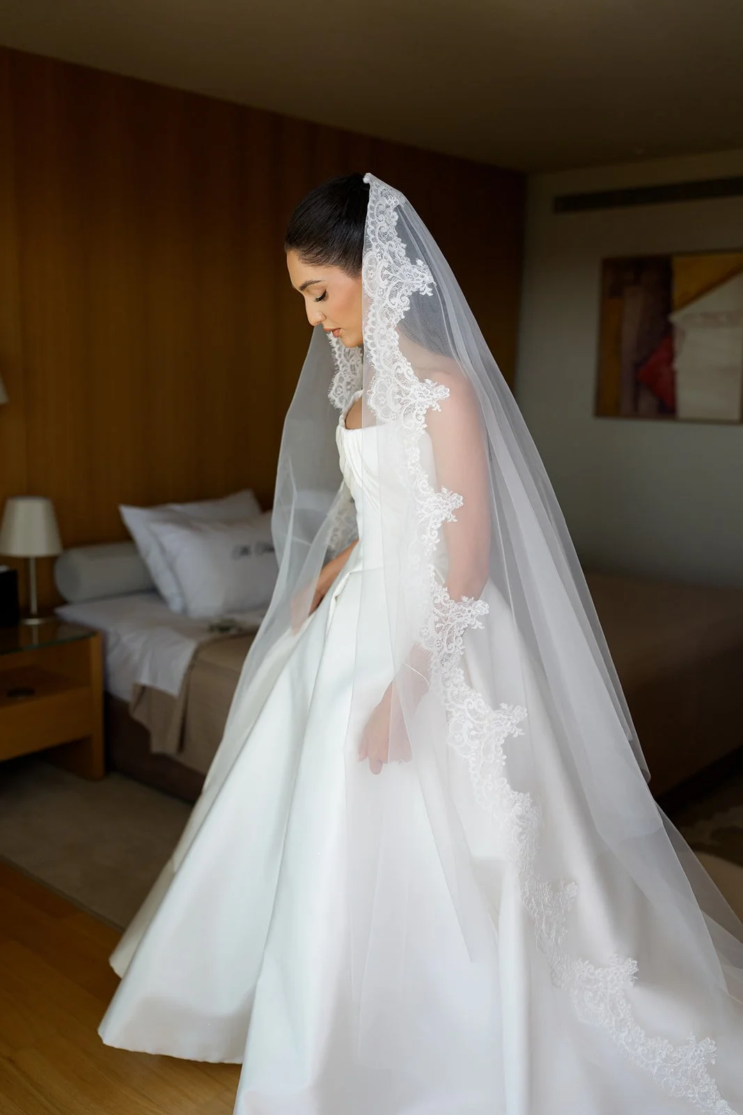 SaltAtelier_DestinationWeddingPhotographer_IslandResortAthenSriviera_HannahJacob_42.jpg