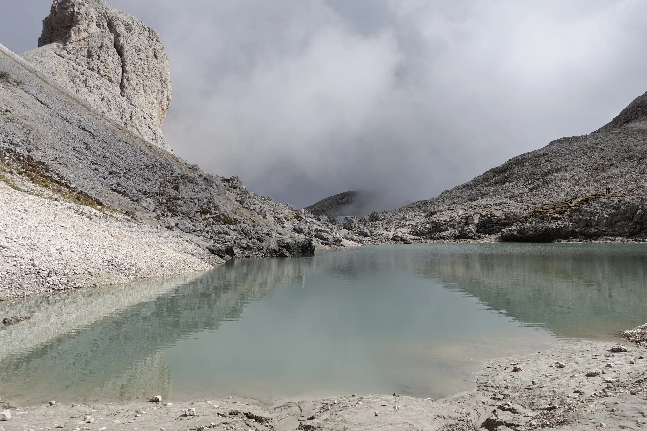 lake-antermoia-and-rifugio-antermoia-after-via-ferrata.JPG