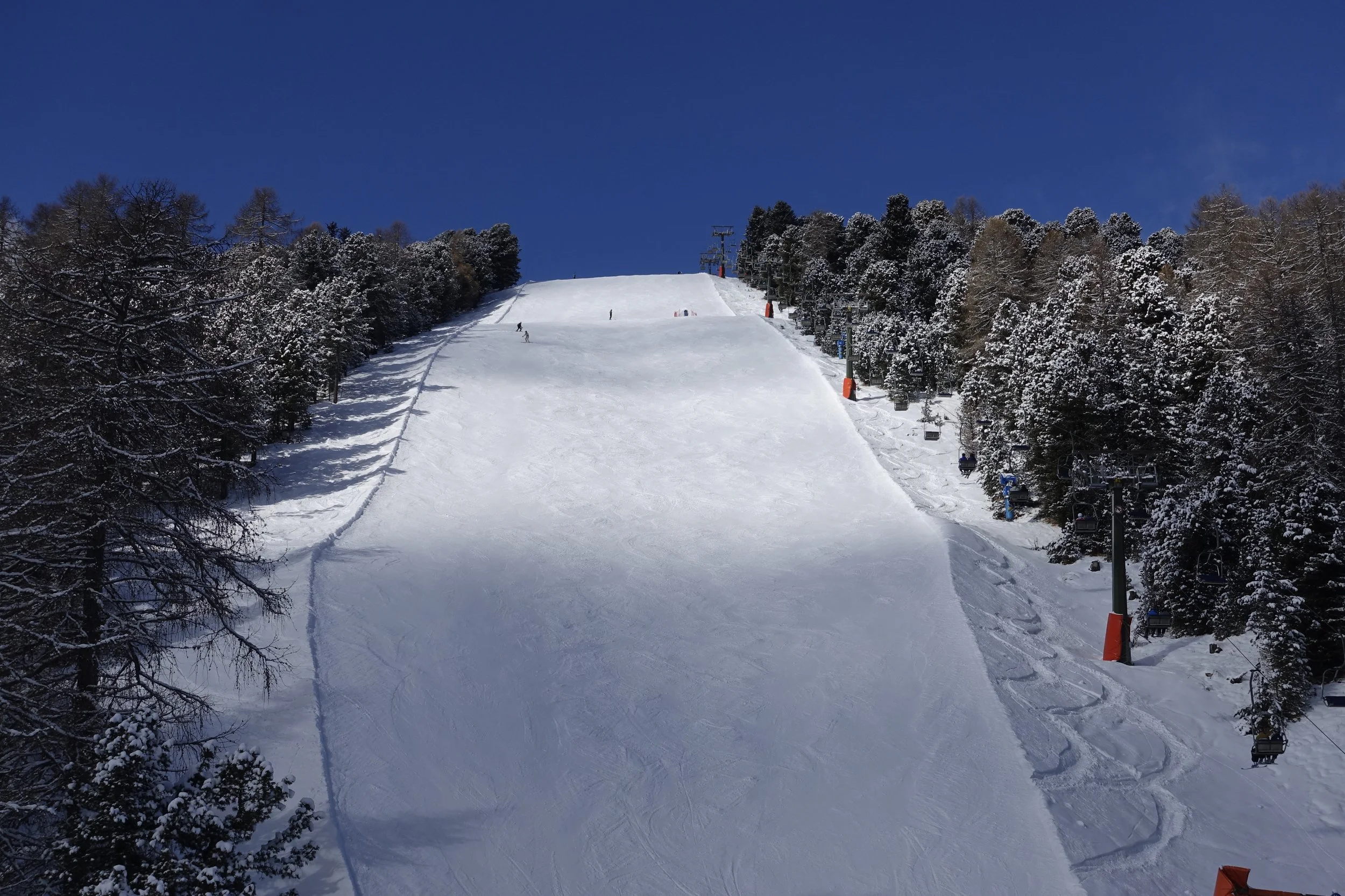 groomed-slopes-during-ski-safari.JPG