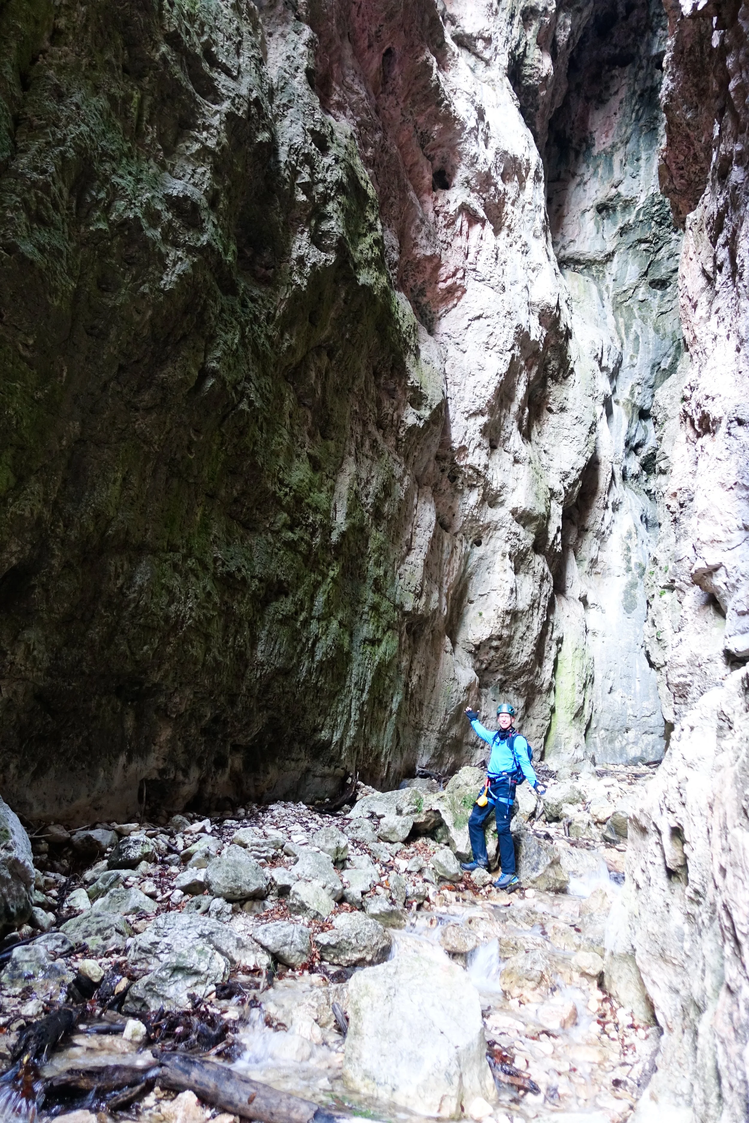 Hiking in the incredible canyon