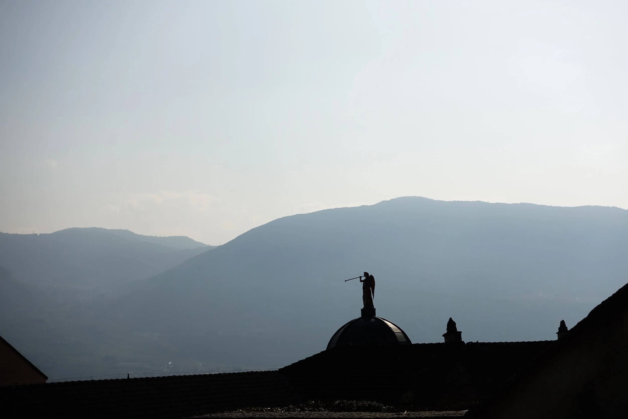Angel playing trumb in the cemetery