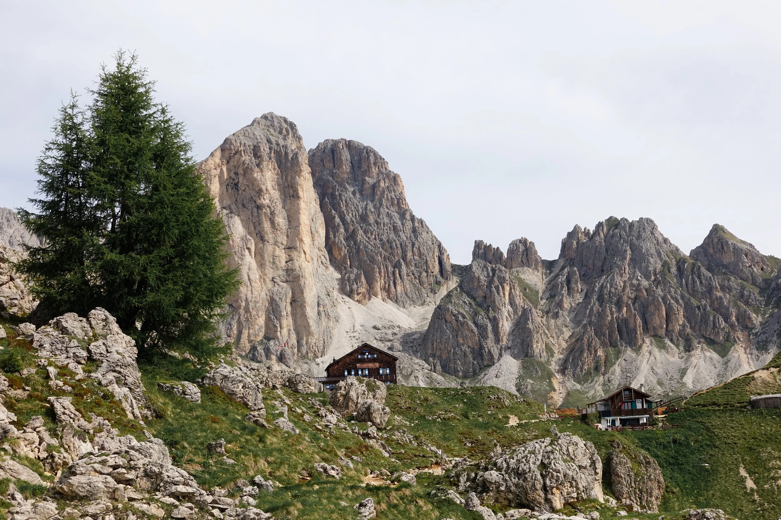 Rifugio Roda Vael and Baita Pederiva