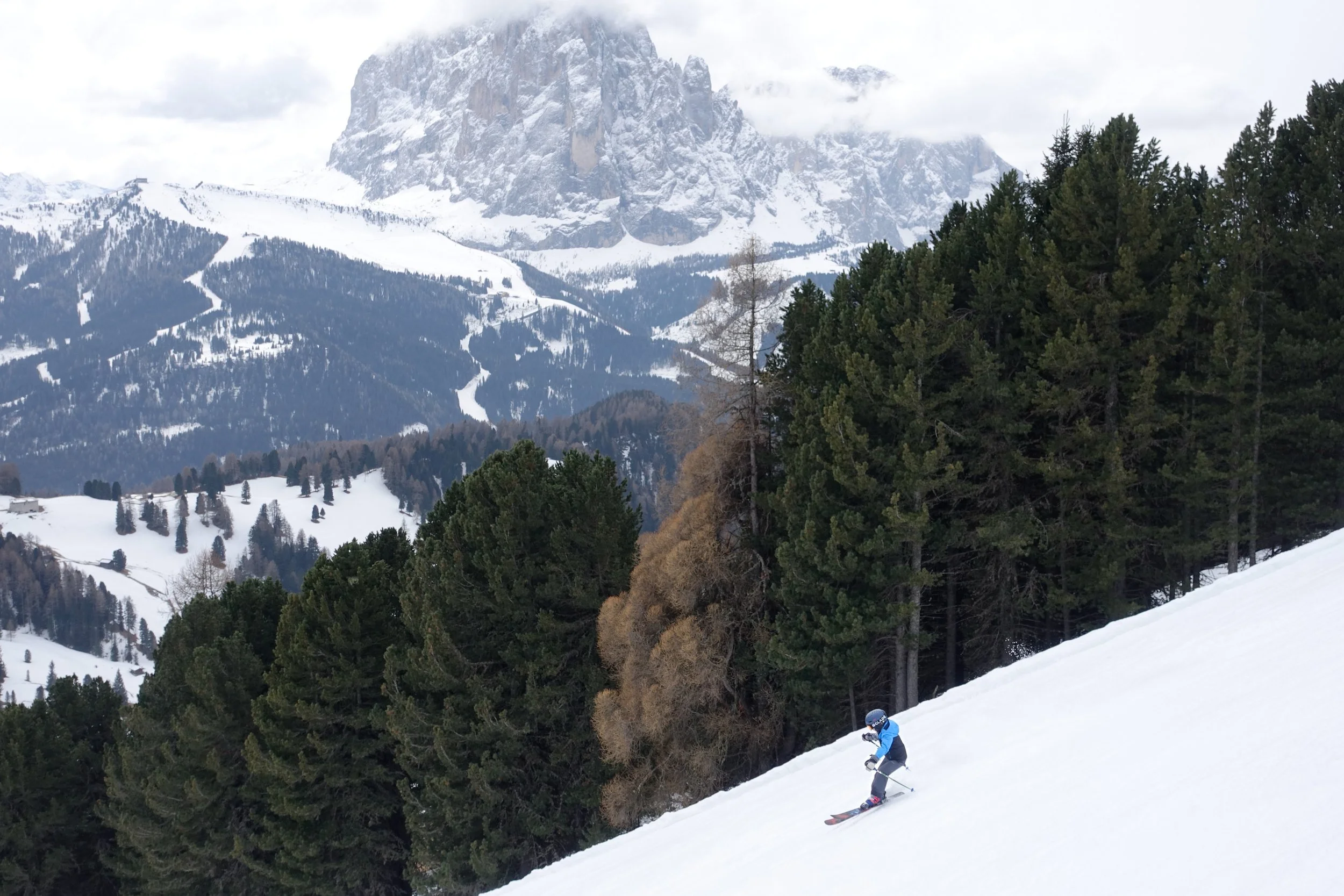 seceda-skiing-dolomites-ski-safari.jpeg