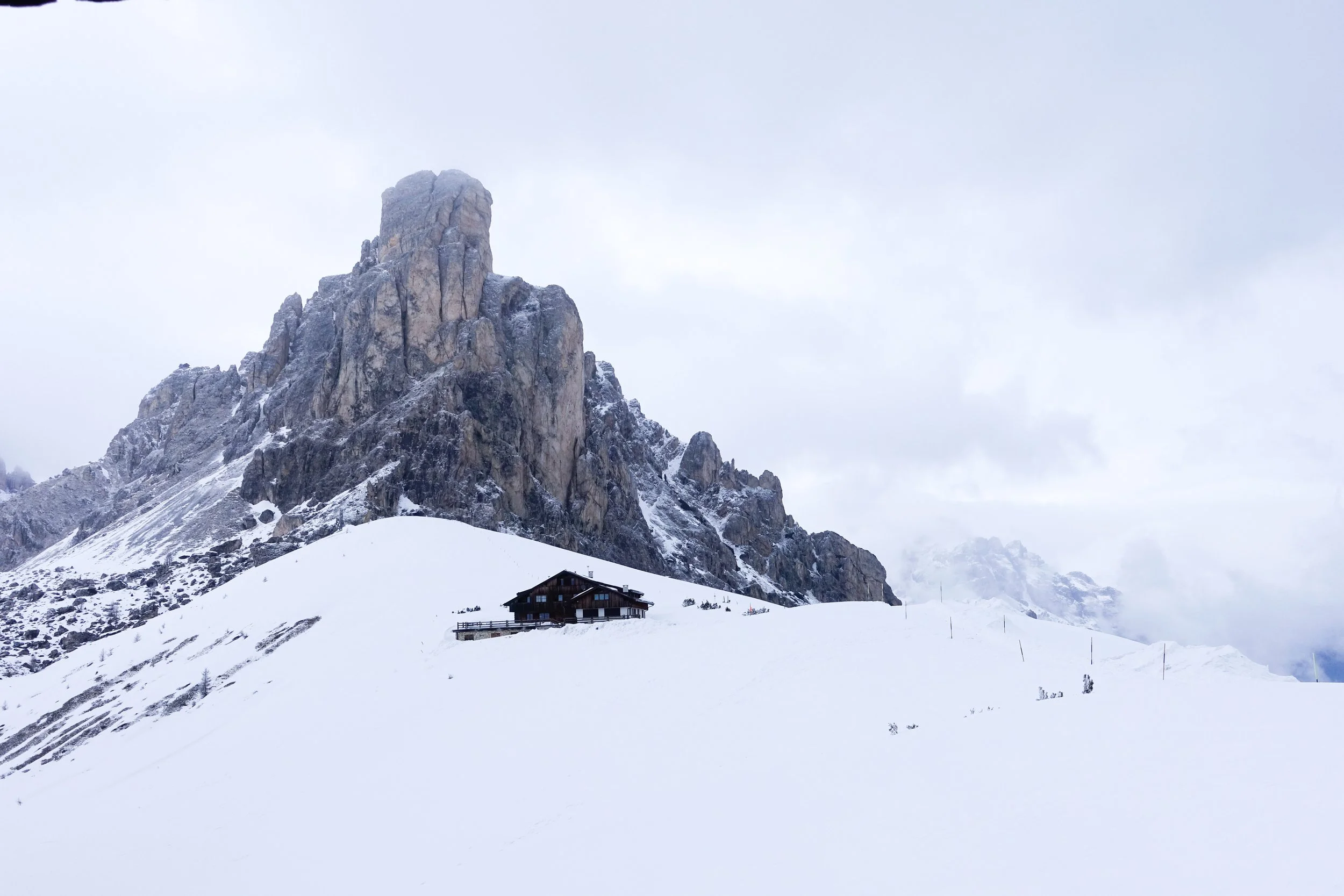 skiing-dolomites-rifugio-passo-giau.jpeg