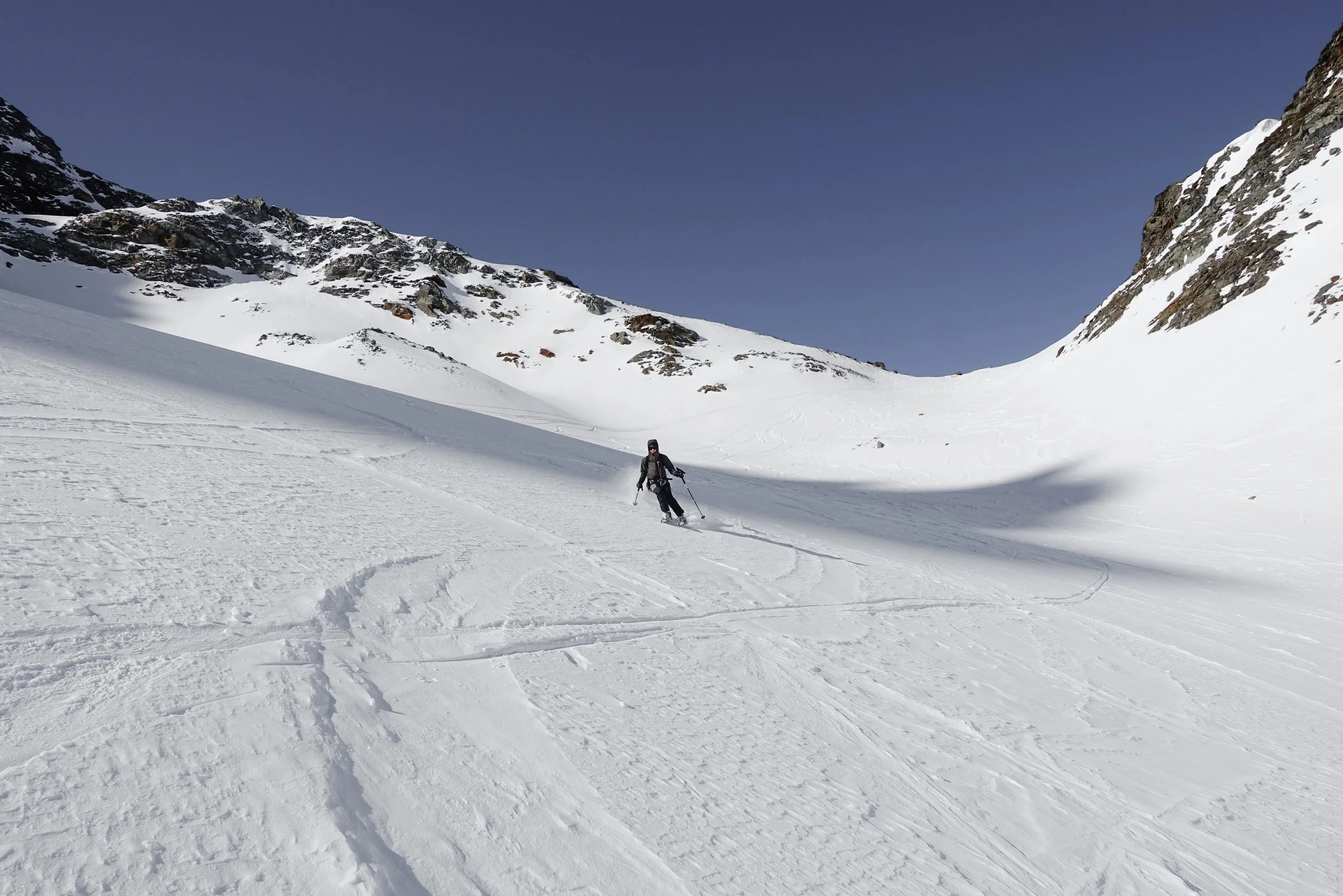 skiing-to-chamanna-tuoi-silvretta-traverse.jpeg