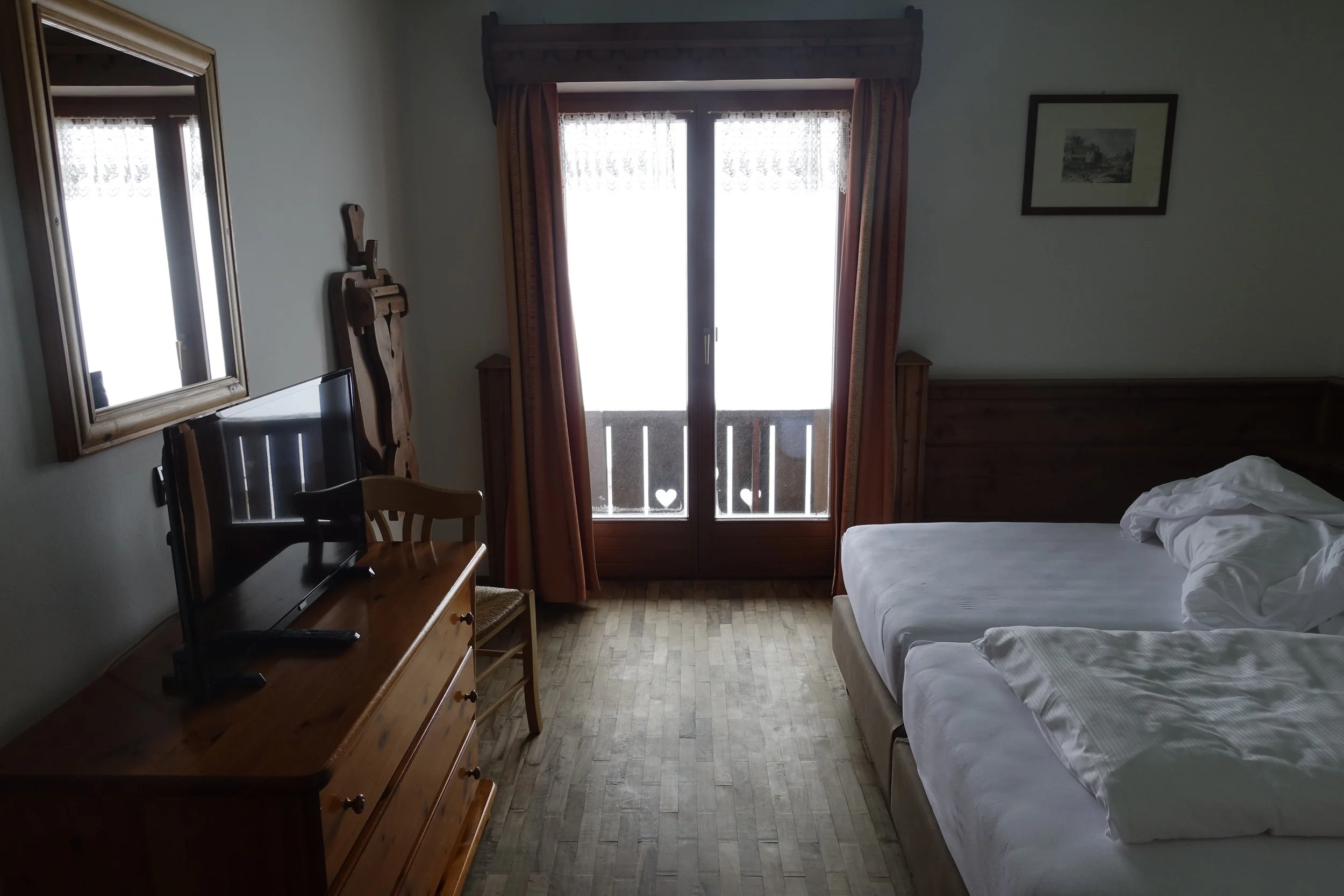 room-of-rifugio-dolomitesafari-dolomites.jpeg