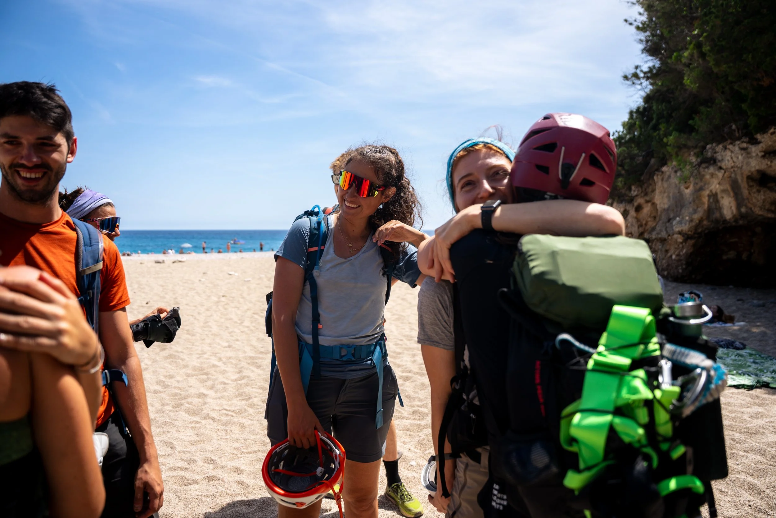group-happiness-selvaggioblu.JPEG