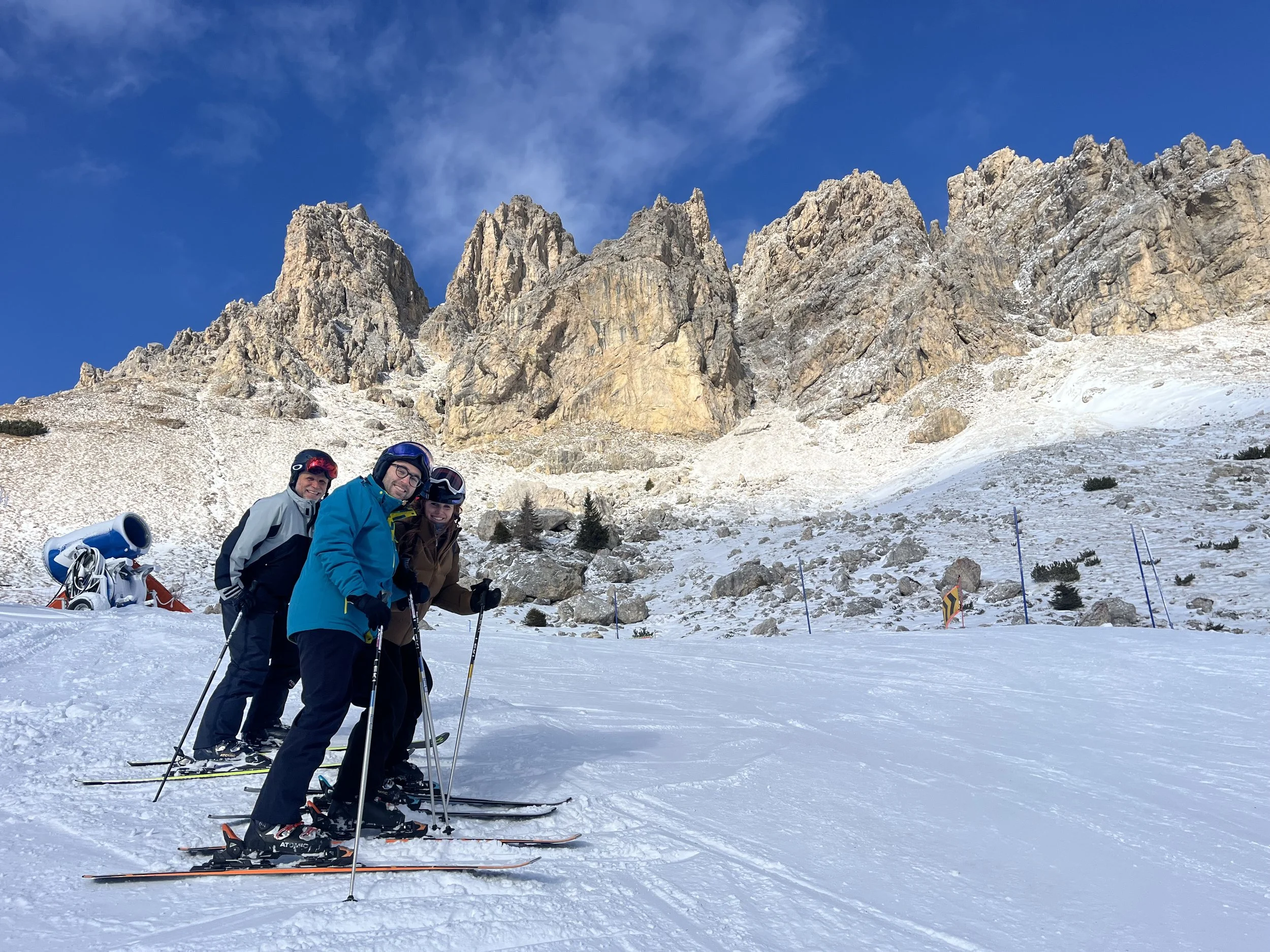 SKI SAFARI GUIDED DOLOMITES AT PASS GARDENA
