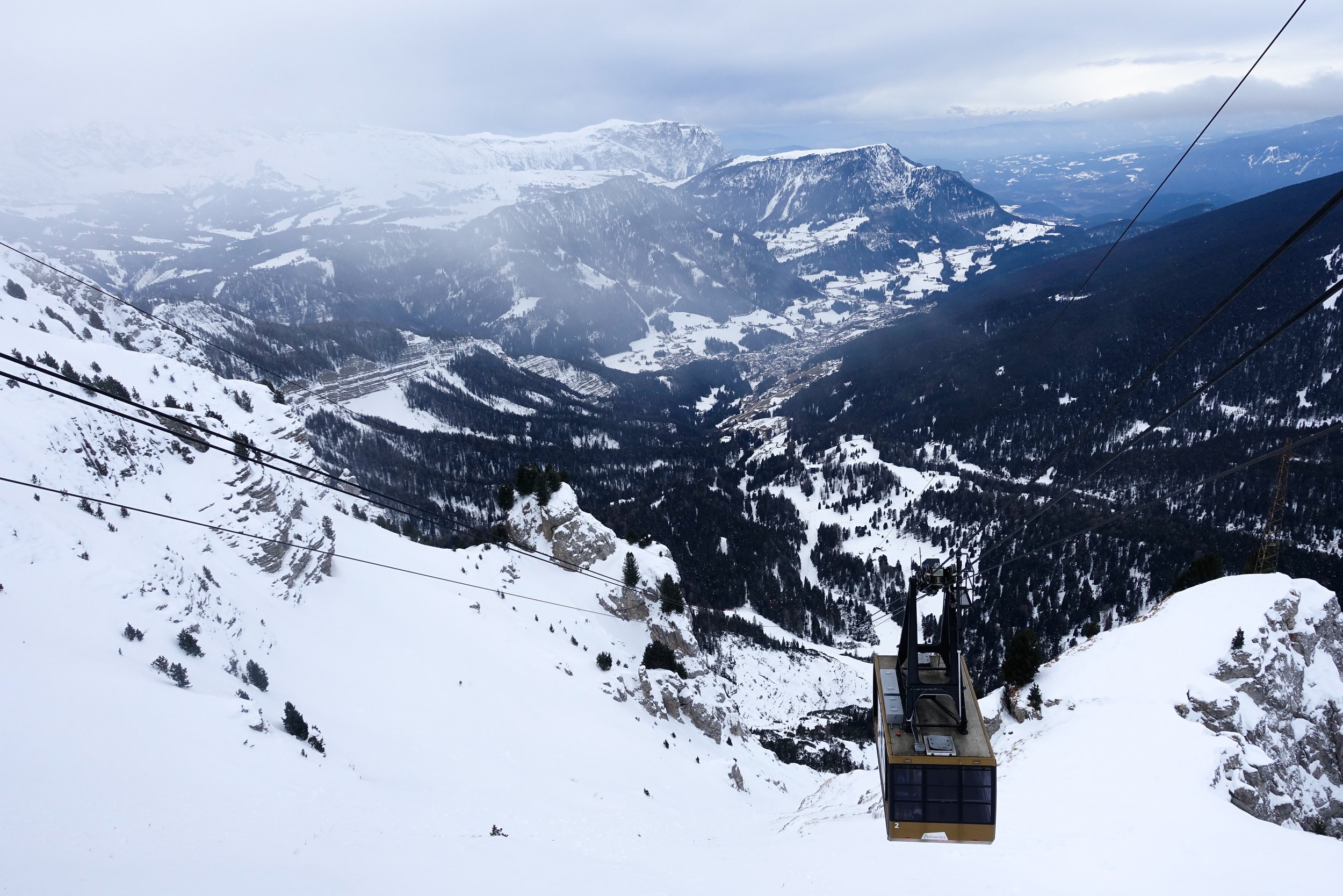 seceda-cablecar-during-ski-safari-dolomites.jpg