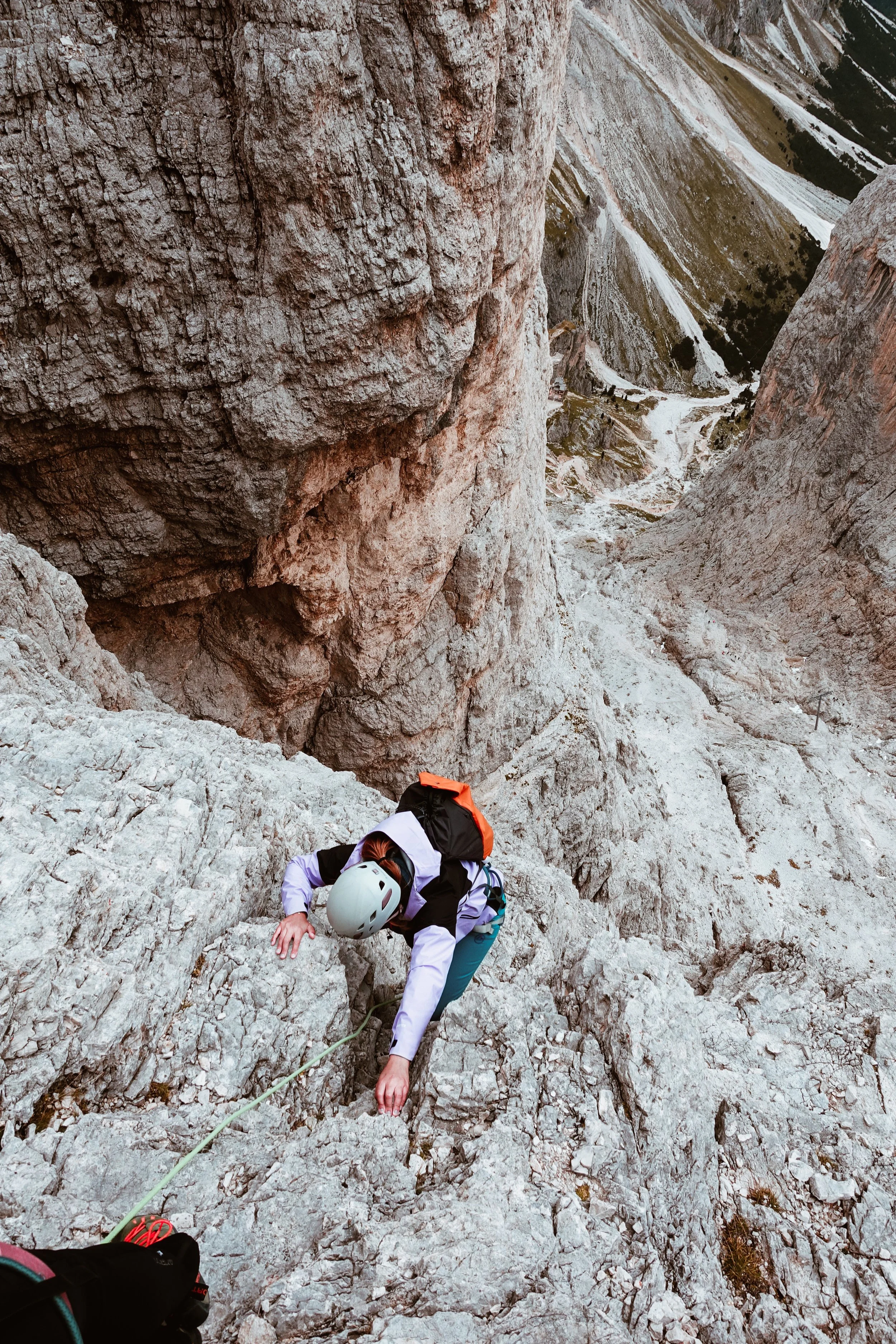 guided-rock-climbing-stabeler-tower-vajolet-dolomites.jpeg