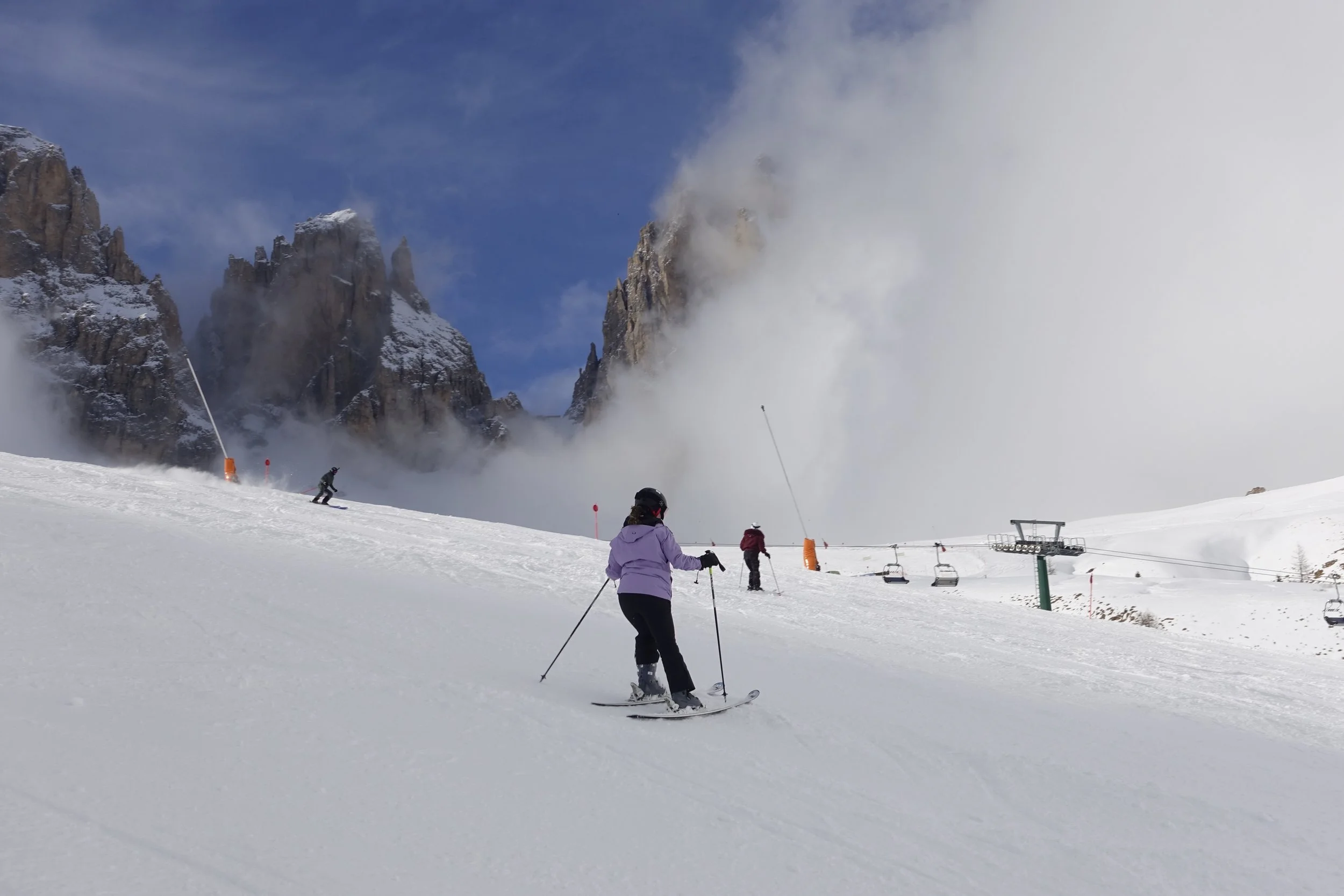 skiing-around-sella-dolomites.JPG