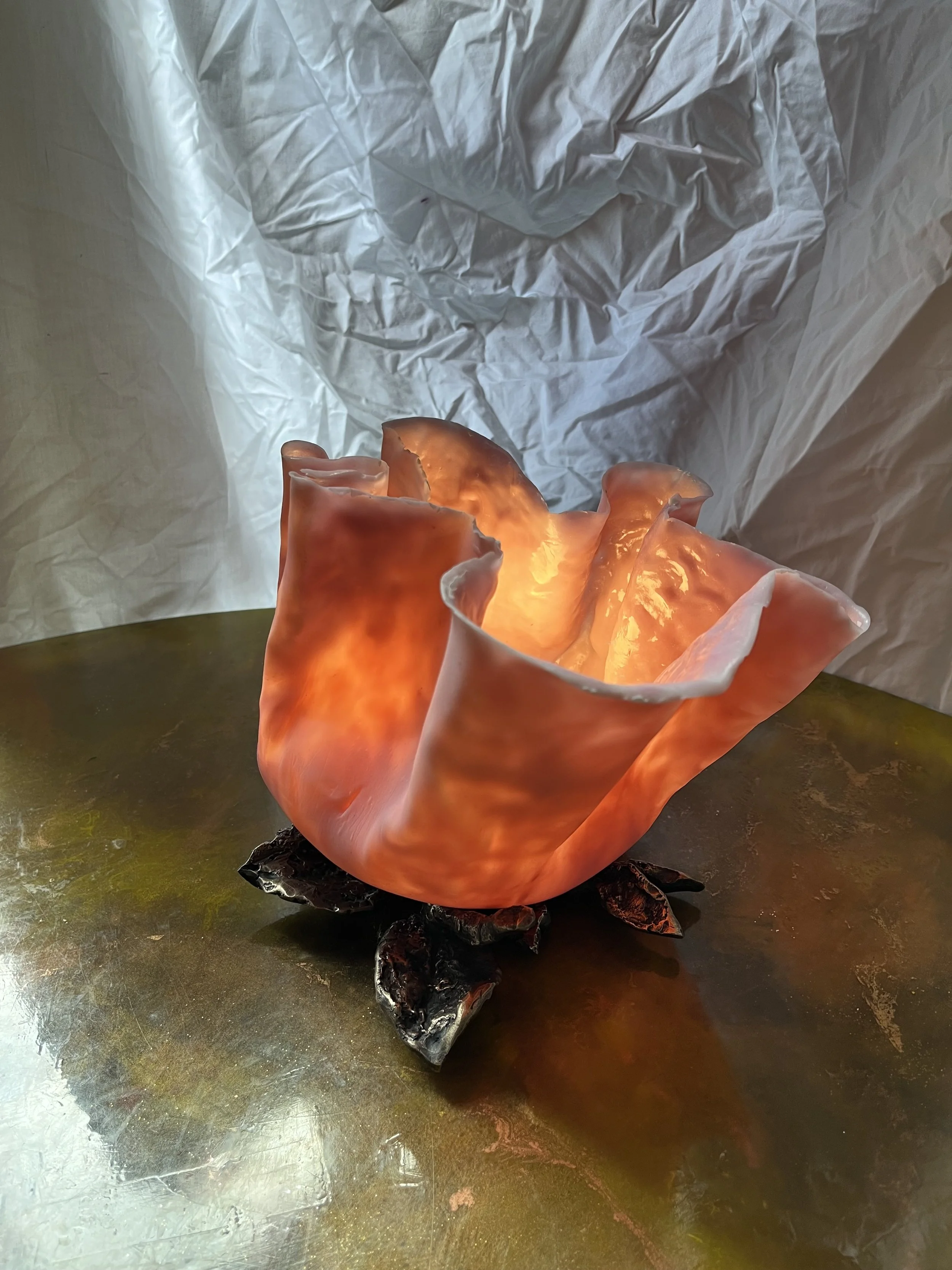 Dimensions : 18 cm de hauteur x 22 cm de diamètre