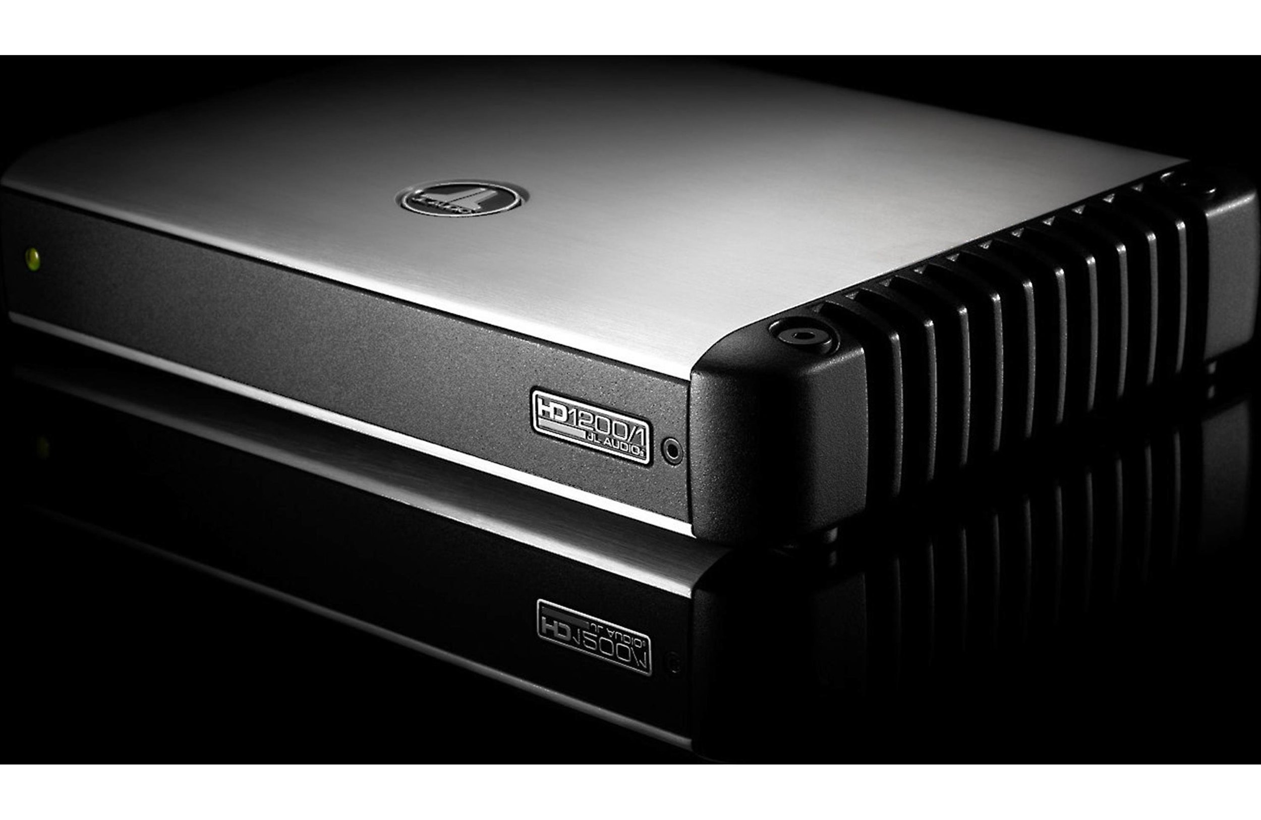 g136HD1200-o_beauty.jpeg