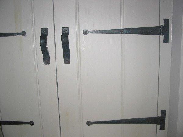 Cupboard door furniture