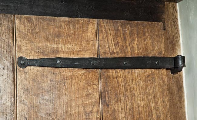 3' strap hinge