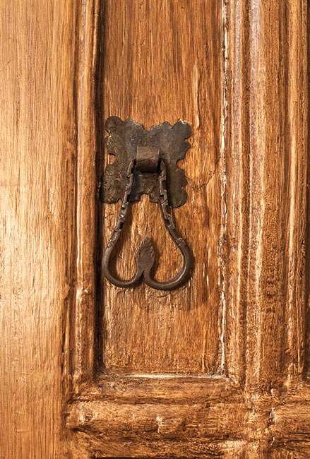 Repro latch handle to match existing ones