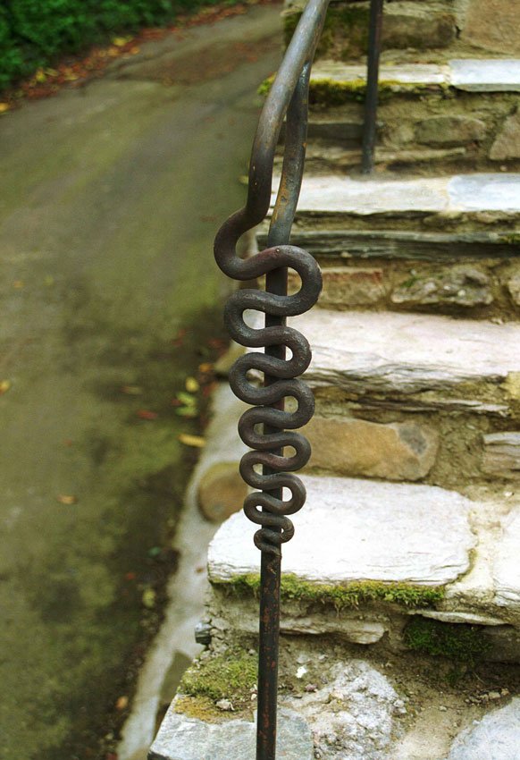 Tail of snakey rails