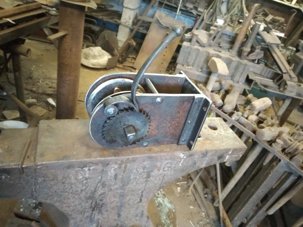 Winch mechanism