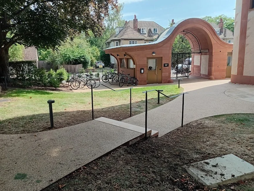 gradel rails with lodge in background.jpg