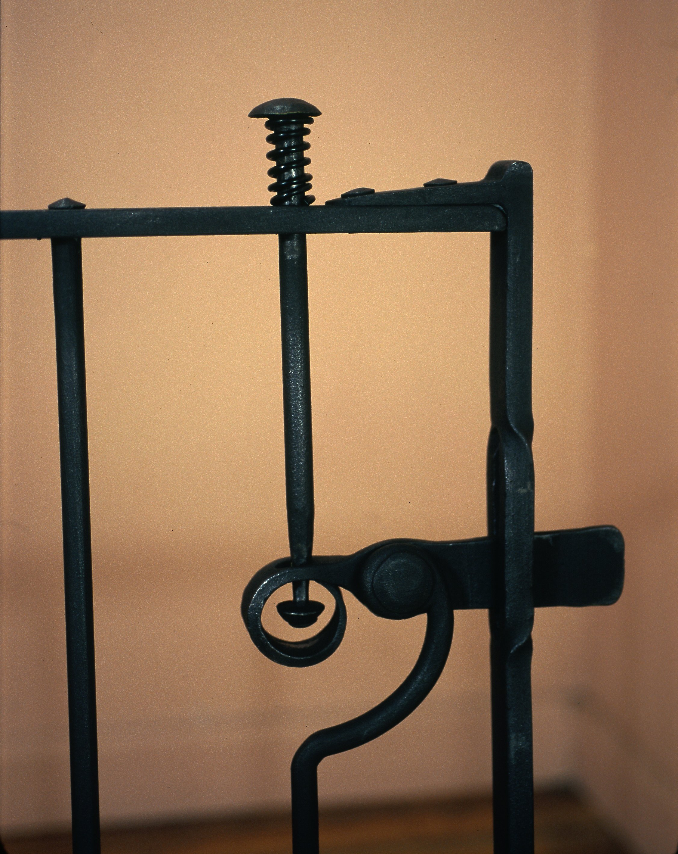 Tap down gate latch