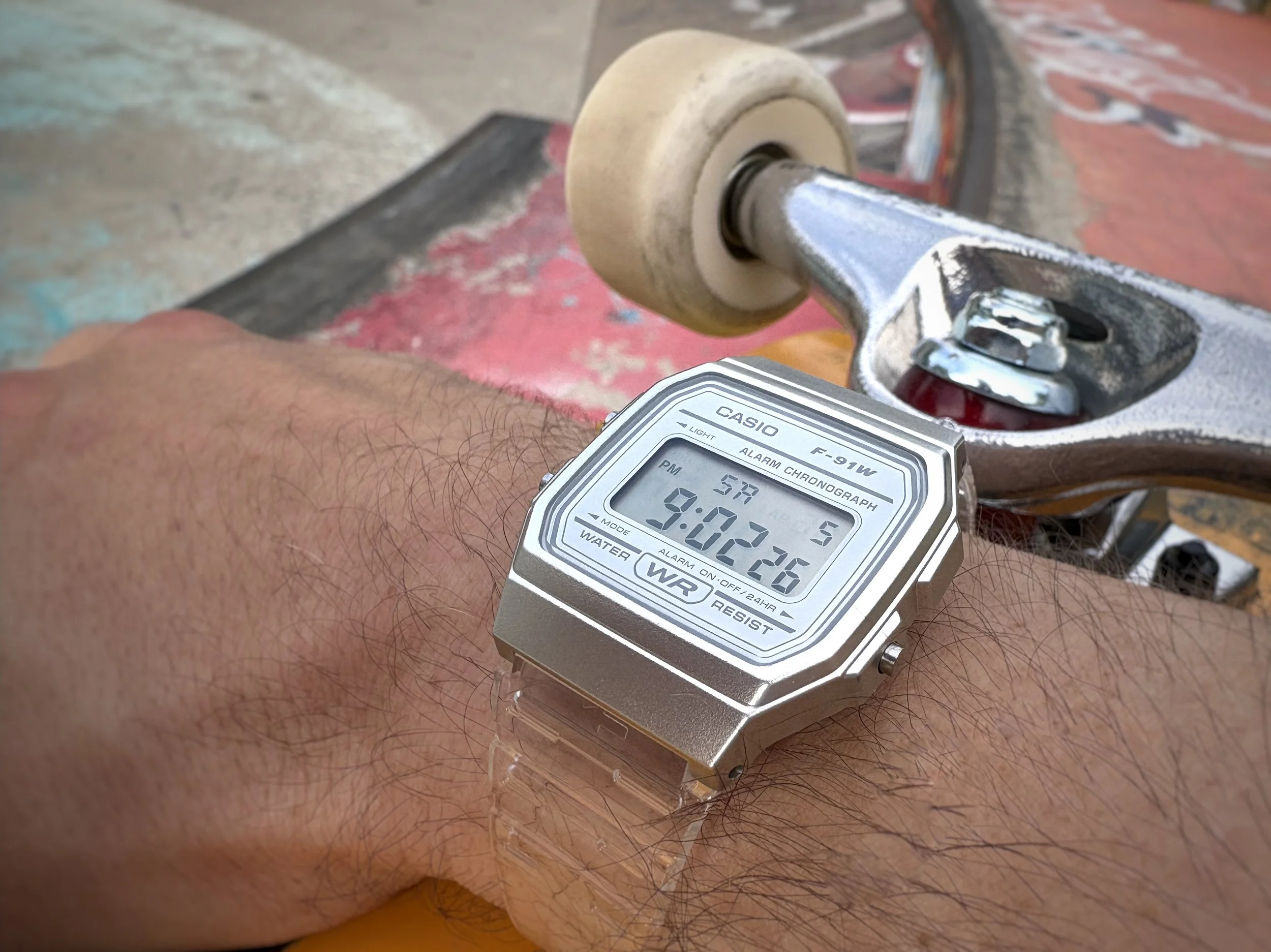 Ollee F-91W: CASIO F-91W改スマホリンク、コンプリート品 Ollee Watch