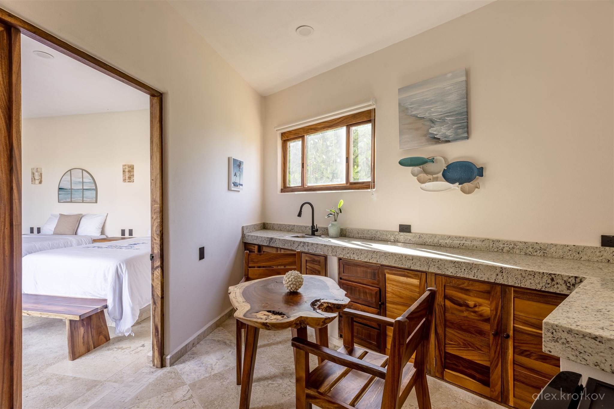 rooms1-3-isla-neptuno-puerto-escondido-alex-krotkov-0024_6G4A7627-HDR_websize.jpg